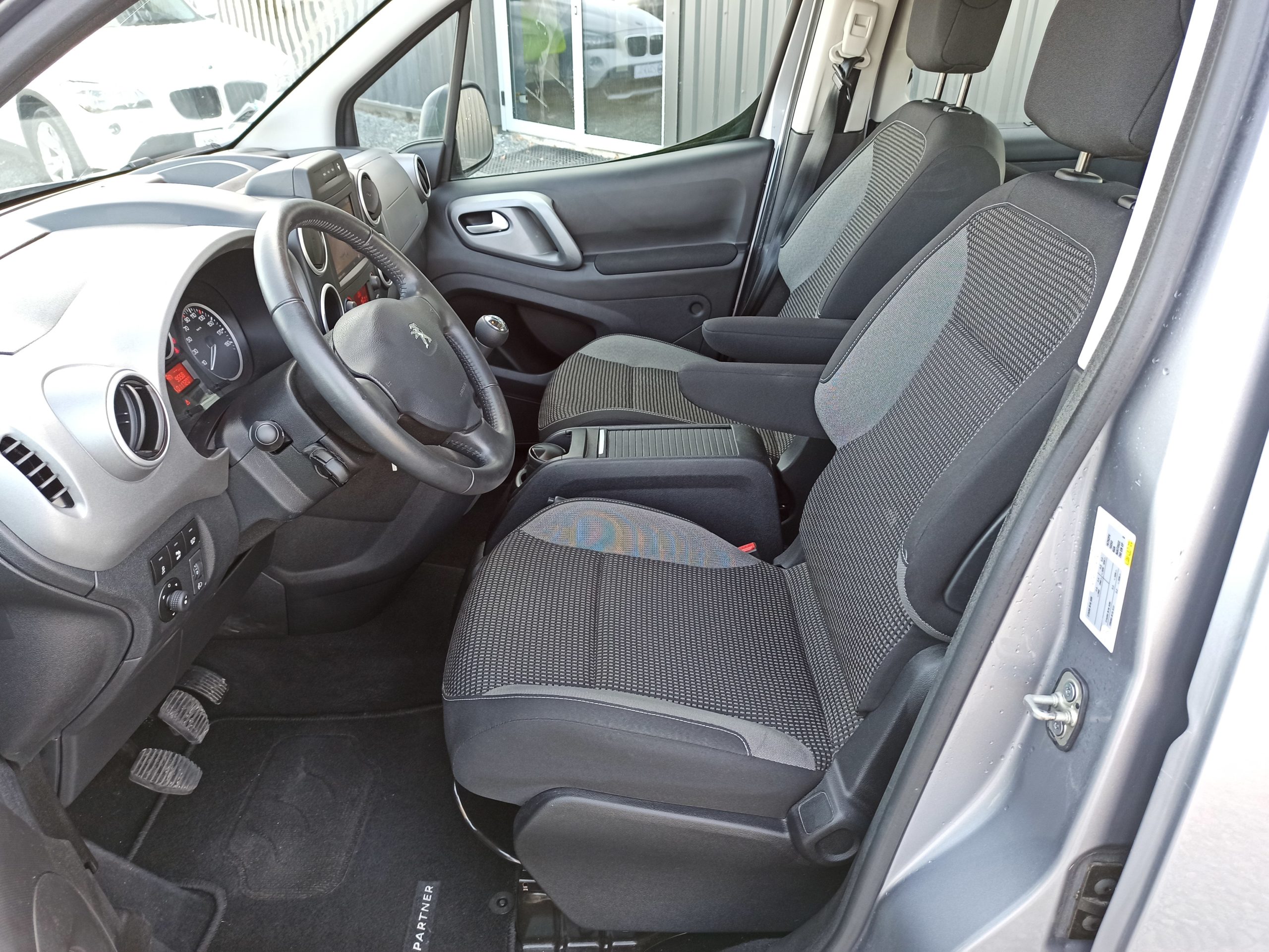 PEUGEOT PARTNER TEPEE II (3) 1.2 PURETECH 110 S&S OUTDOOR