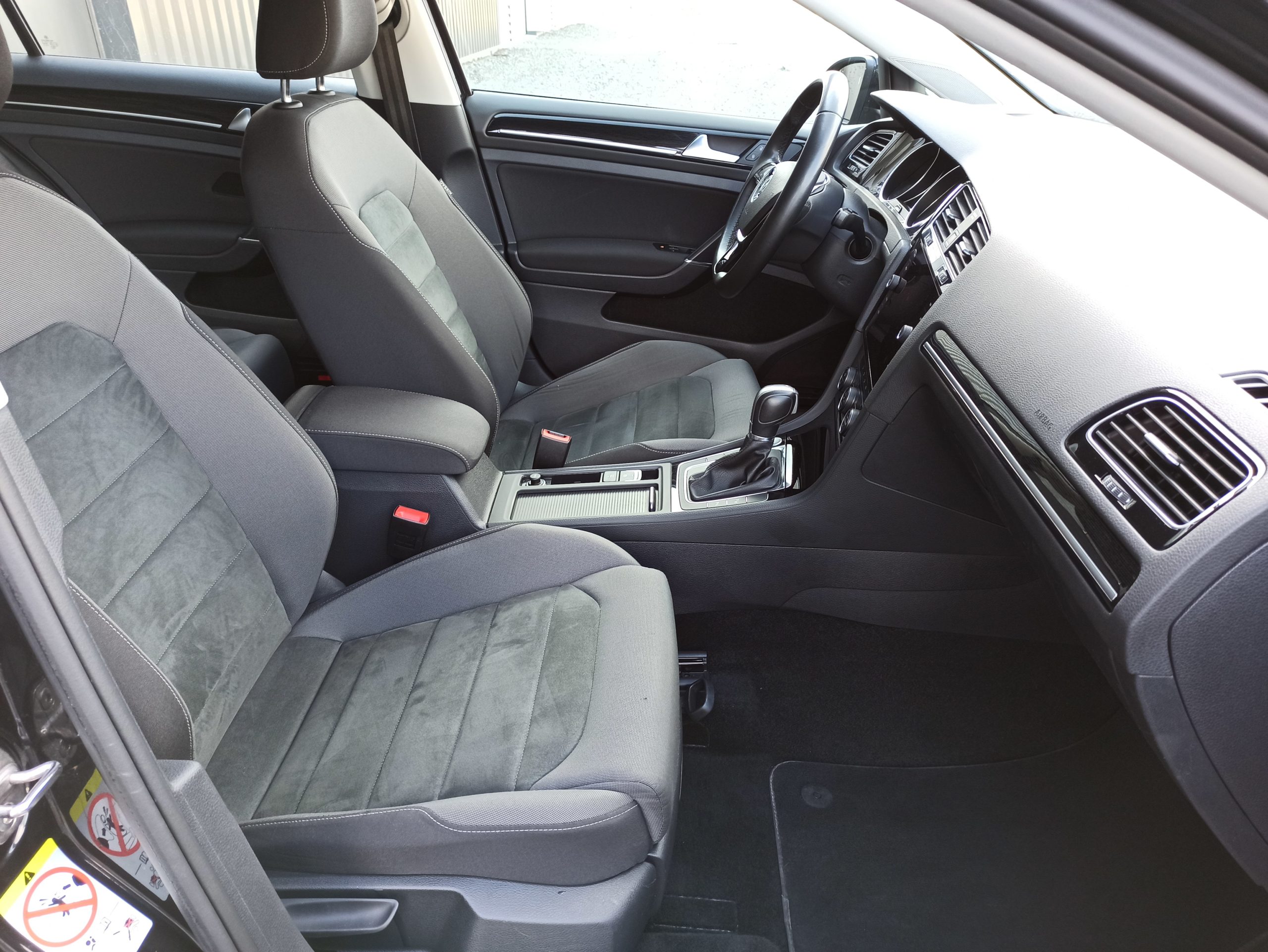 VOLKSWAGEN GOLF VII (2) 1.6 TDI 115 BLUEMOTION TECHNOLOGY CARAT DSG7