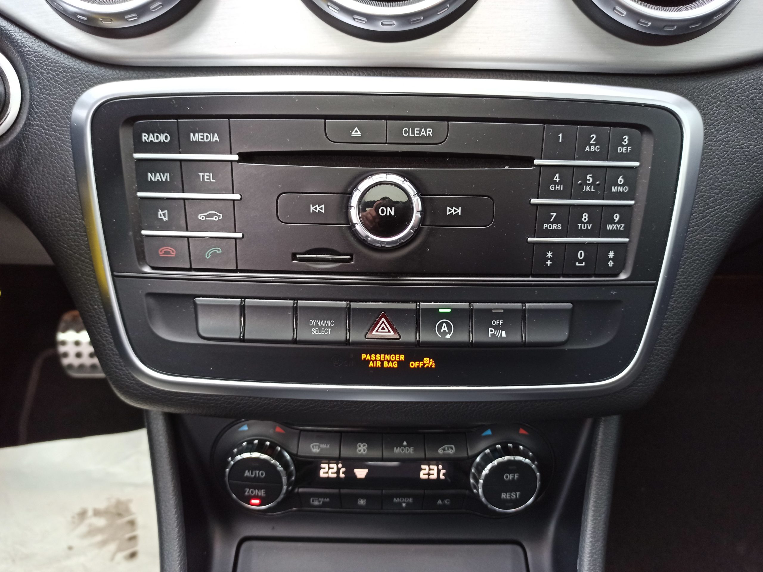 MERCEDES GLA 180 D FASCINATION AMG 7G-DCT