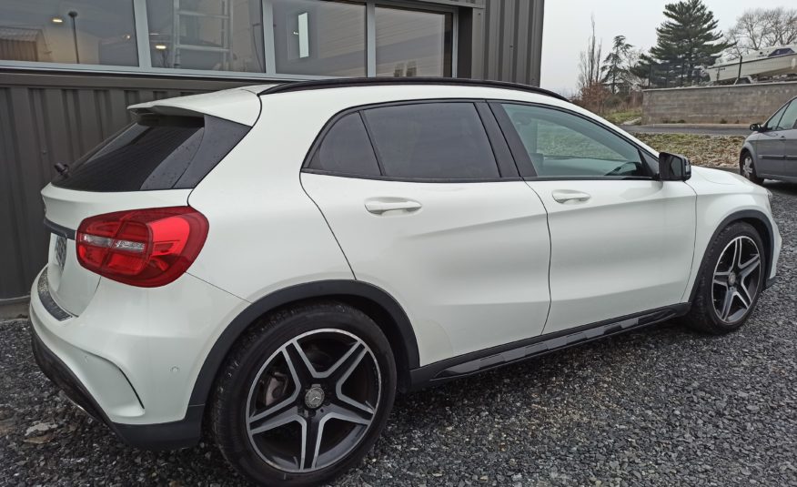 MERCEDES GLA 180 D FASCINATION AMG 7G-DCT