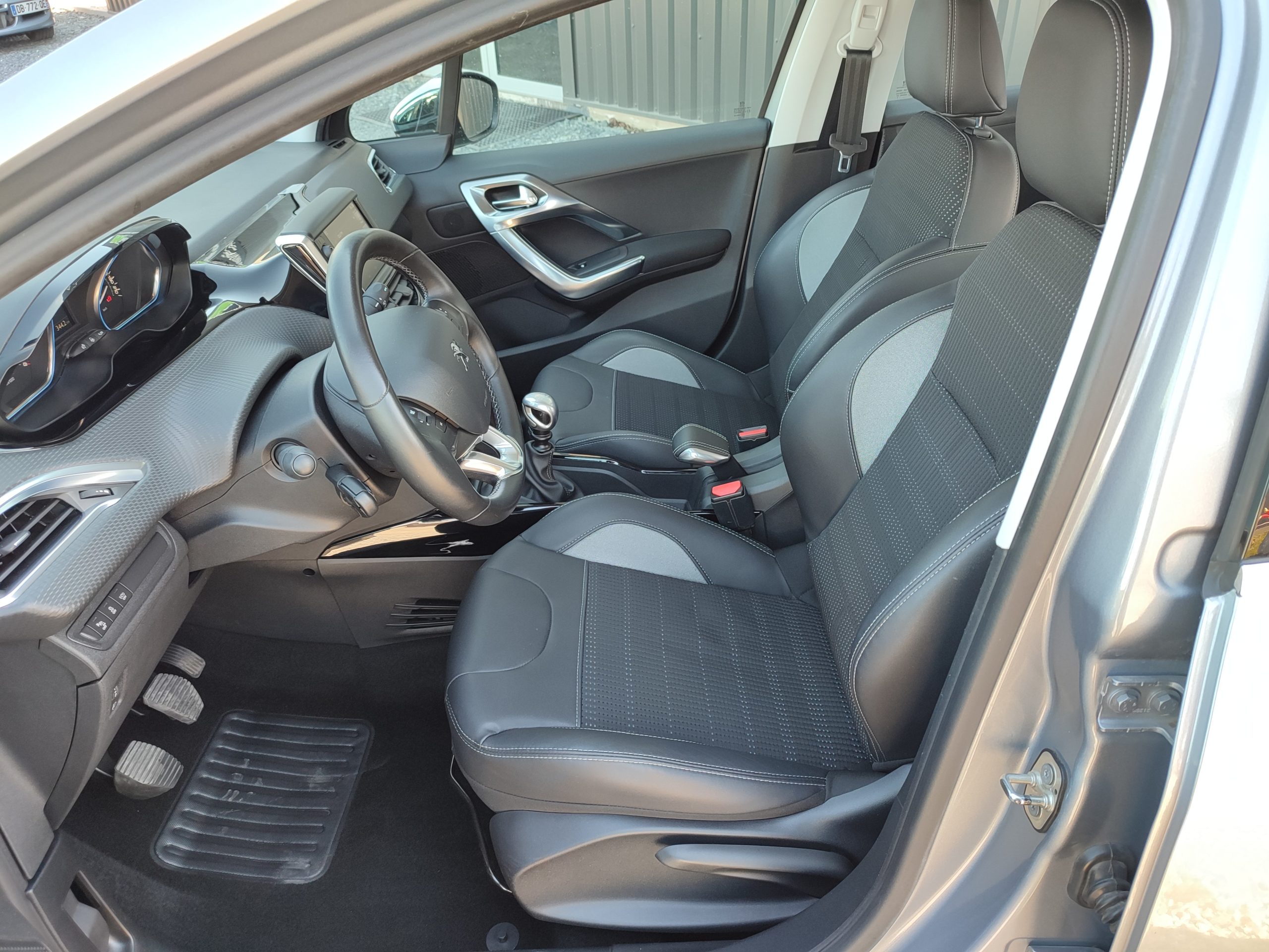 Peugeot 2008 1.6 bluehdi 120 s&s allure gps