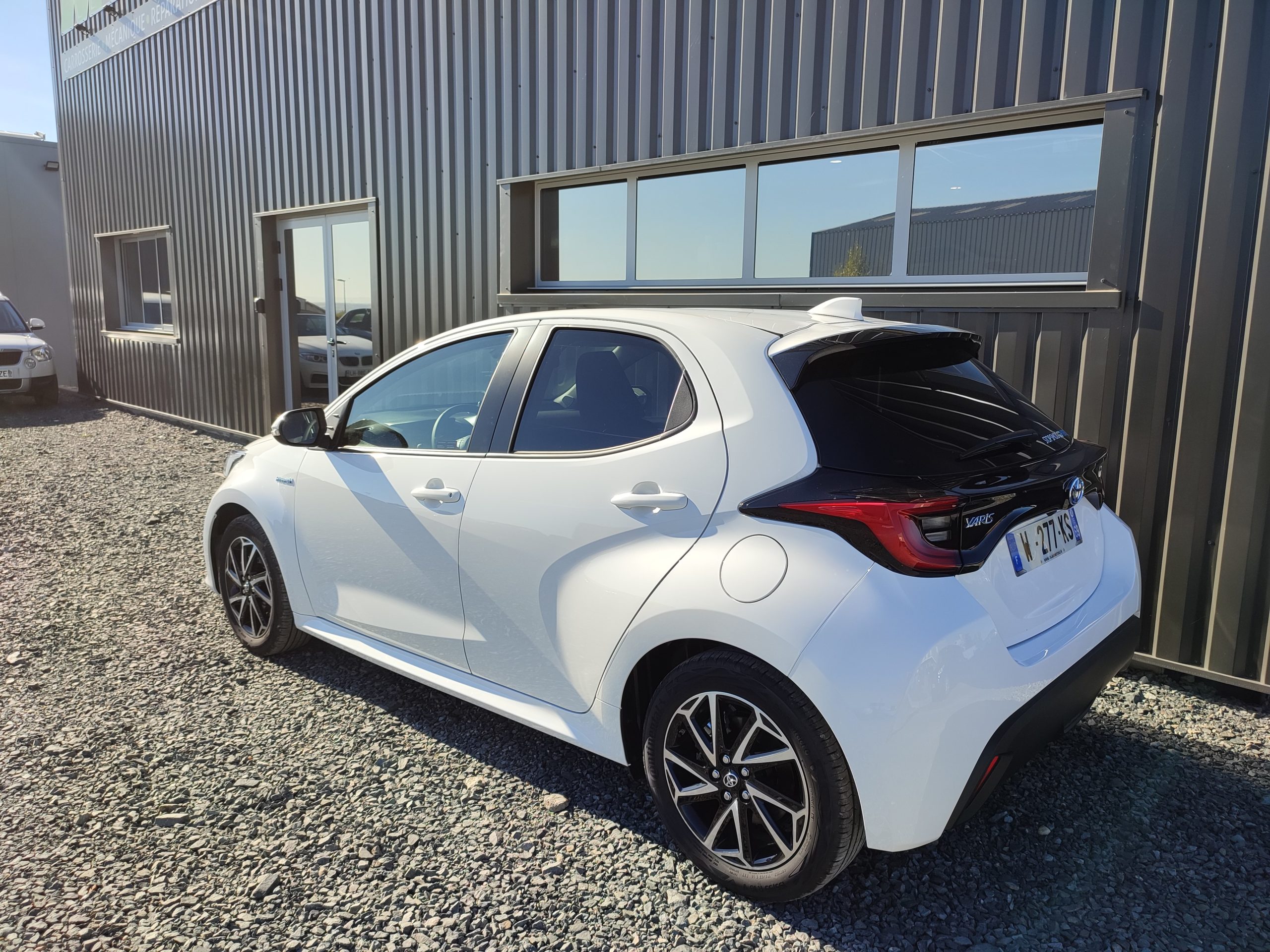 TOYOTA YARIS HYBRIDE 100H DESIGN
