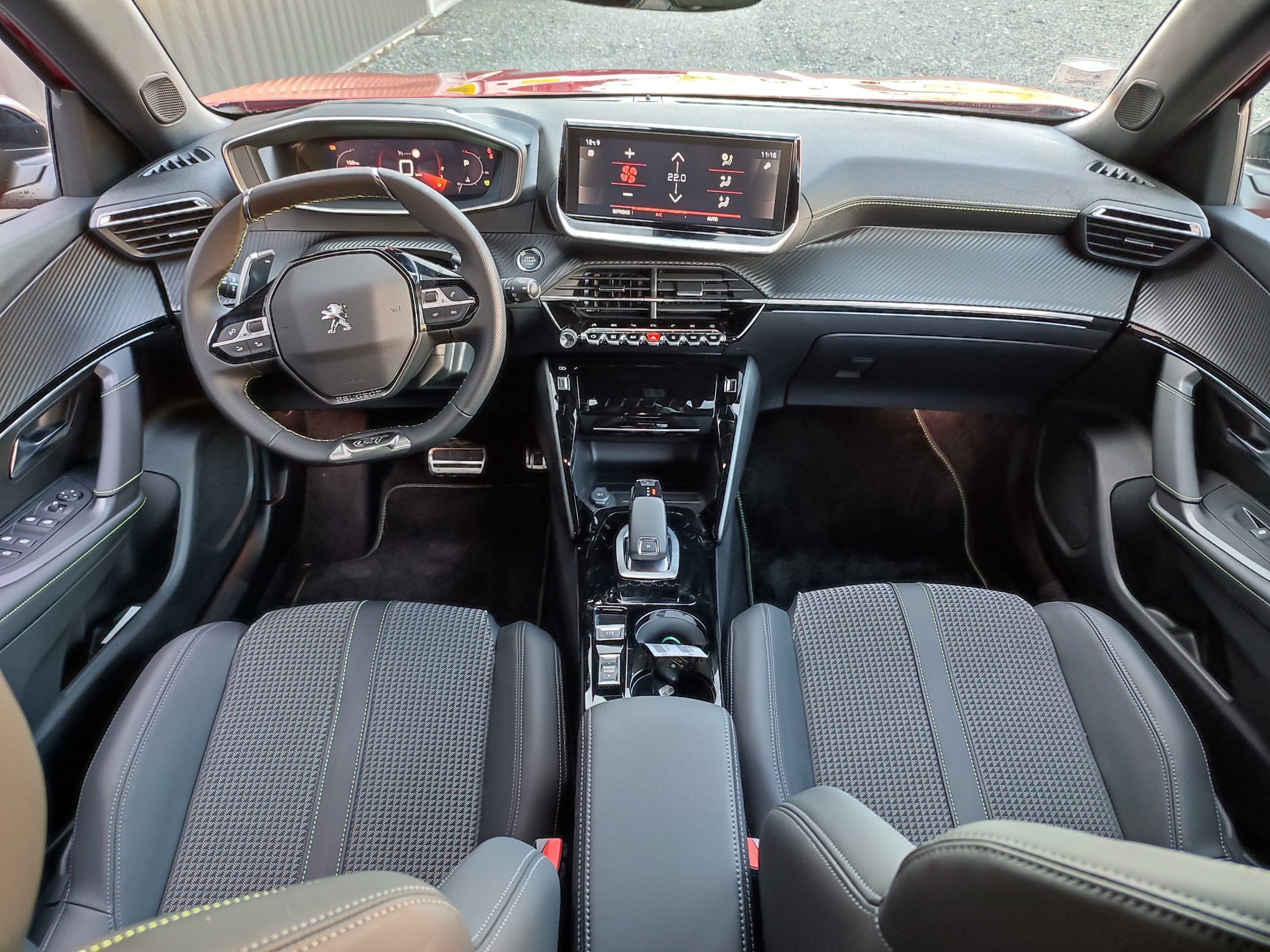 PEUGEOT 2008 GT LINE 1.2 PURETECH 130 CH EAT8