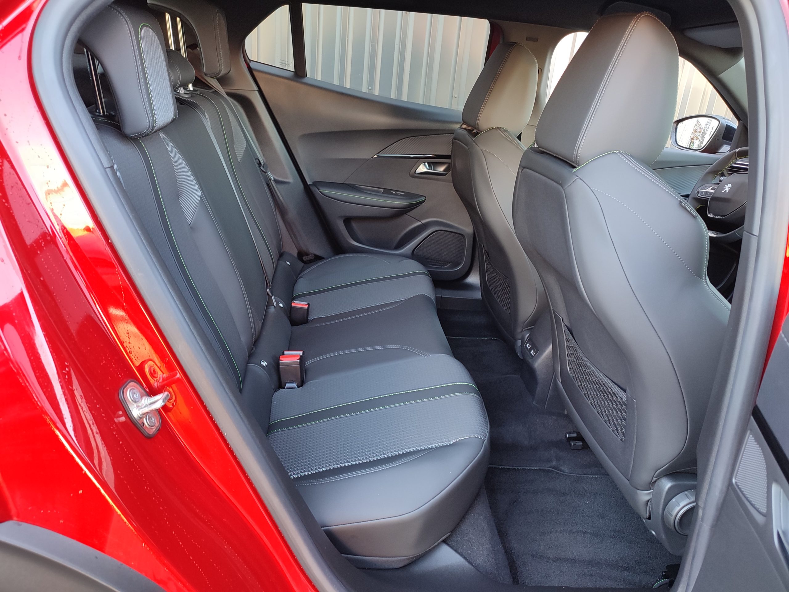 PEUGEOT 2008 GT LINE 1.2 PURETECH 130 CH EAT8