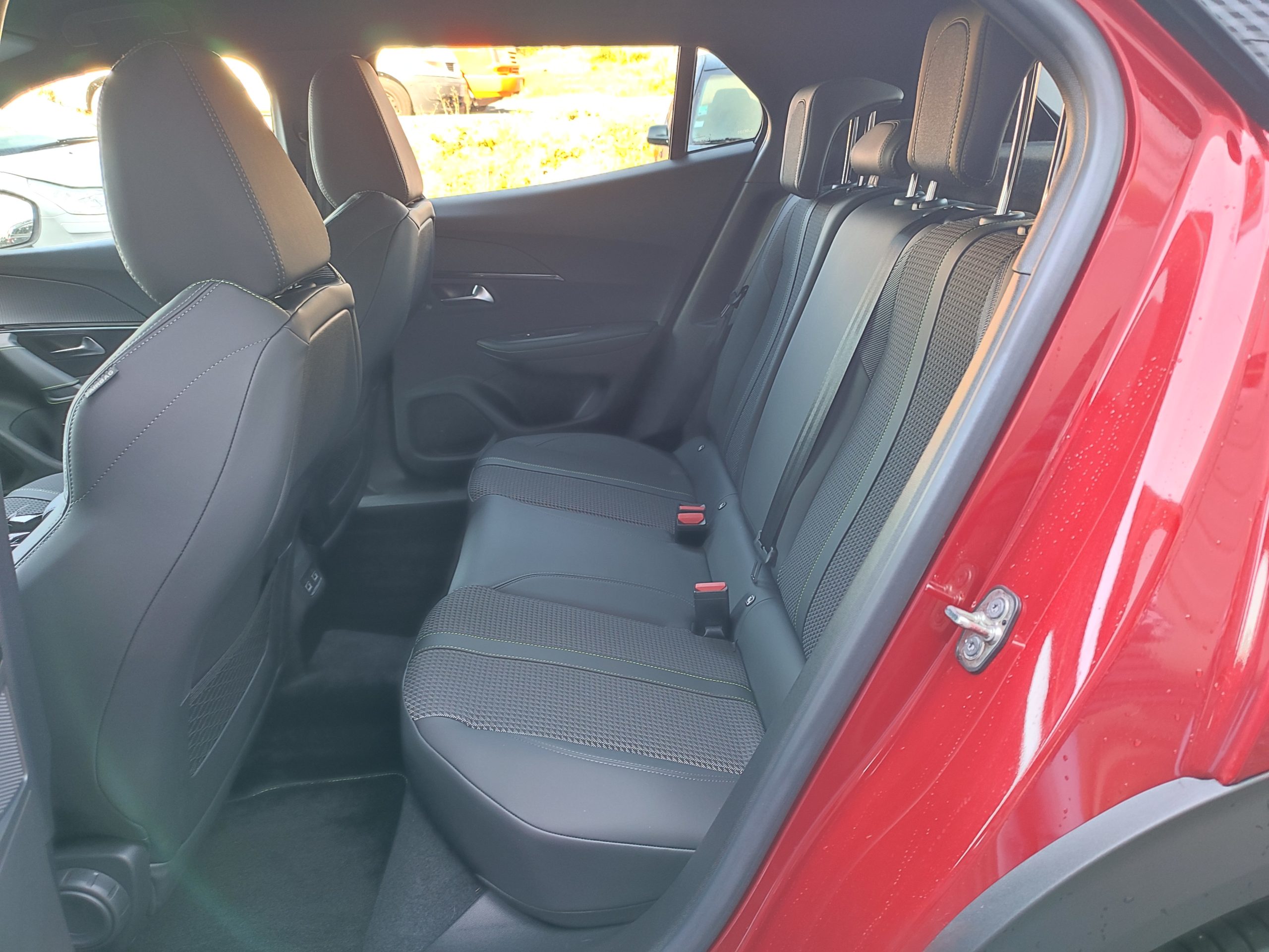 PEUGEOT 2008 GT LINE 1.2 PURETECH 130 CH EAT8