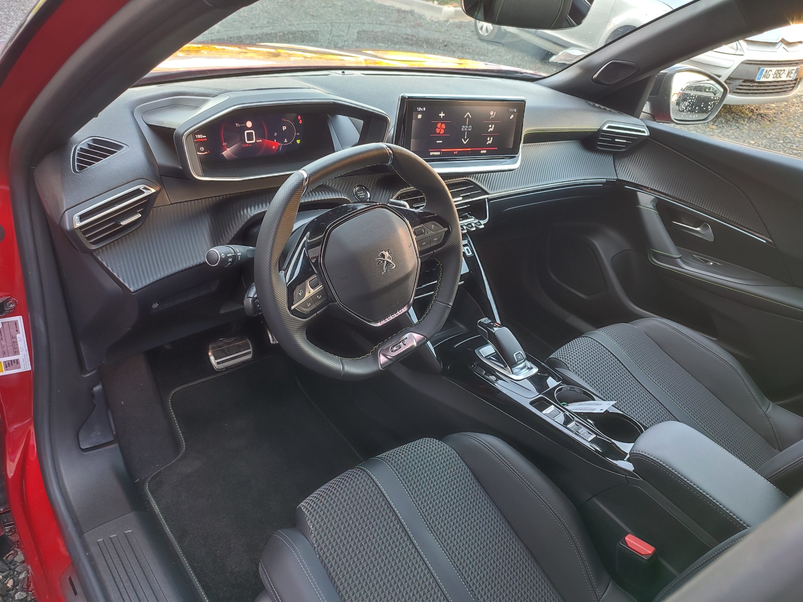 PEUGEOT 2008 GT LINE 1.2 PURETECH 130 CH EAT8