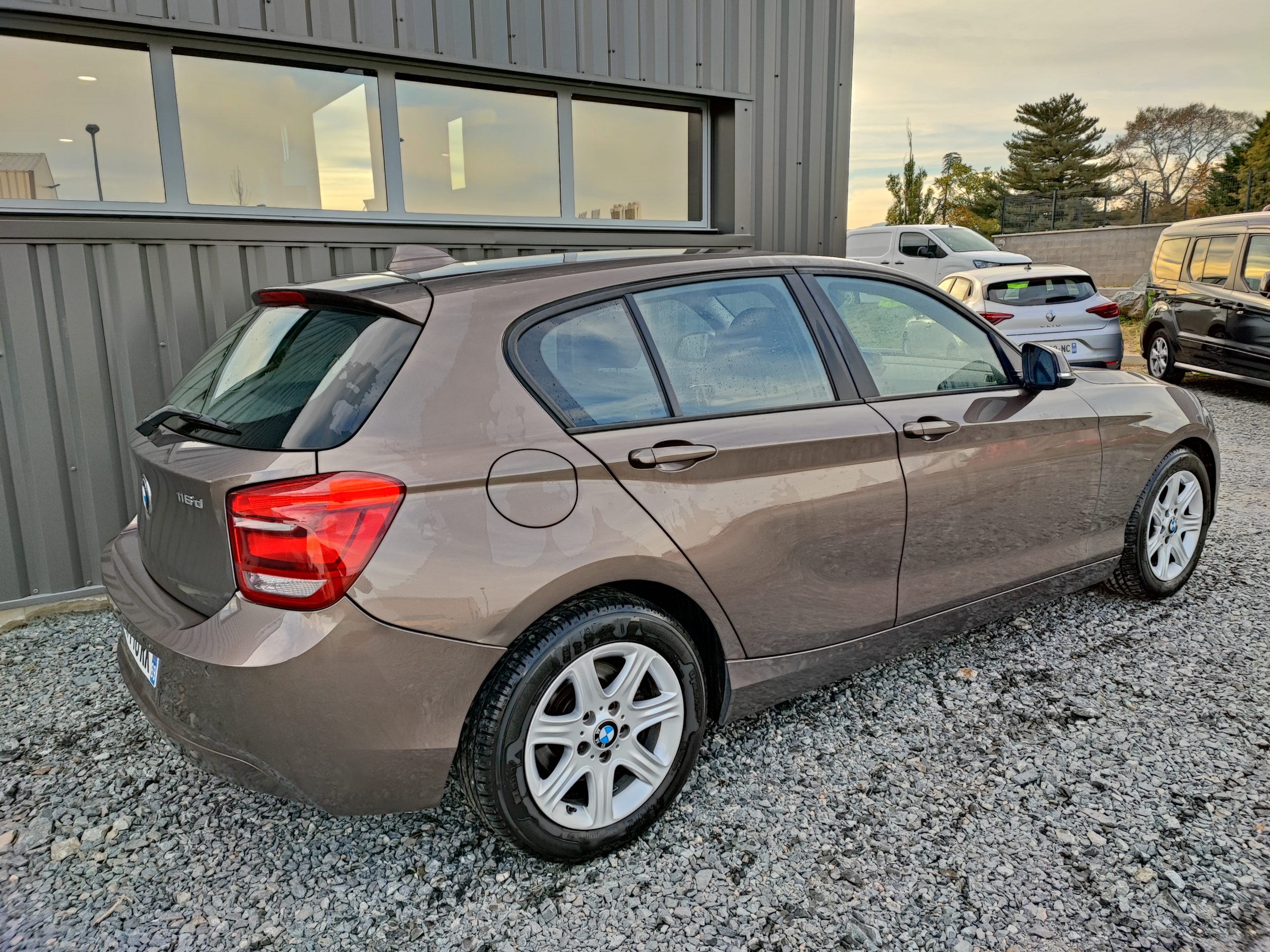 BMW SERIE 1 II (F21/20) 116d 116ch EfficientDynamics Édition Business 5p