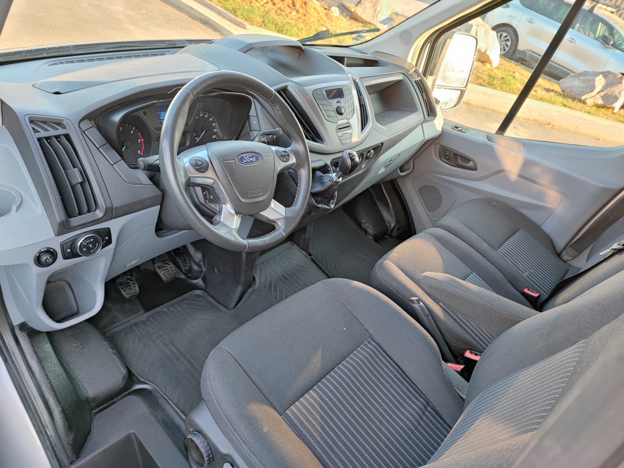 FORD TRANSIT FOURGON L2H2 2.2 TDCI 125CH TREND