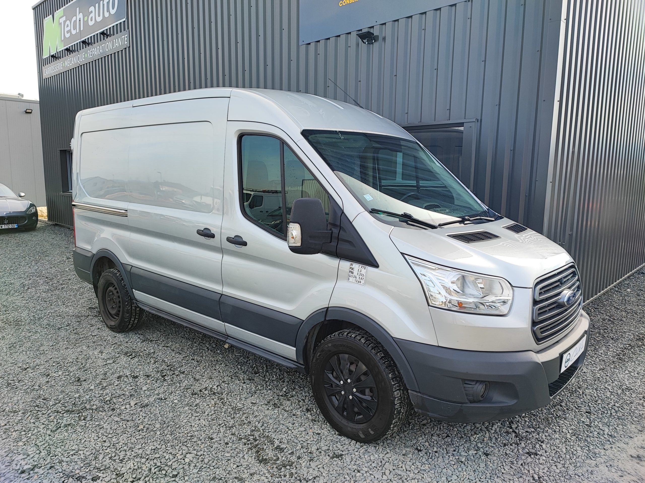 FORD TRANSIT FOURGON L2H2 2.2 TDCI 125CH TREND
