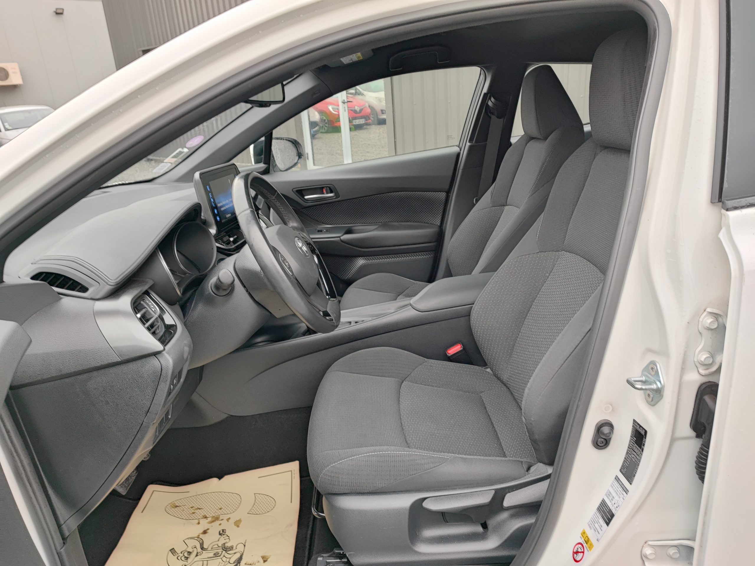 TOYOTA C-HR 1.8 HYBRIDE 122 DYNAMIC
