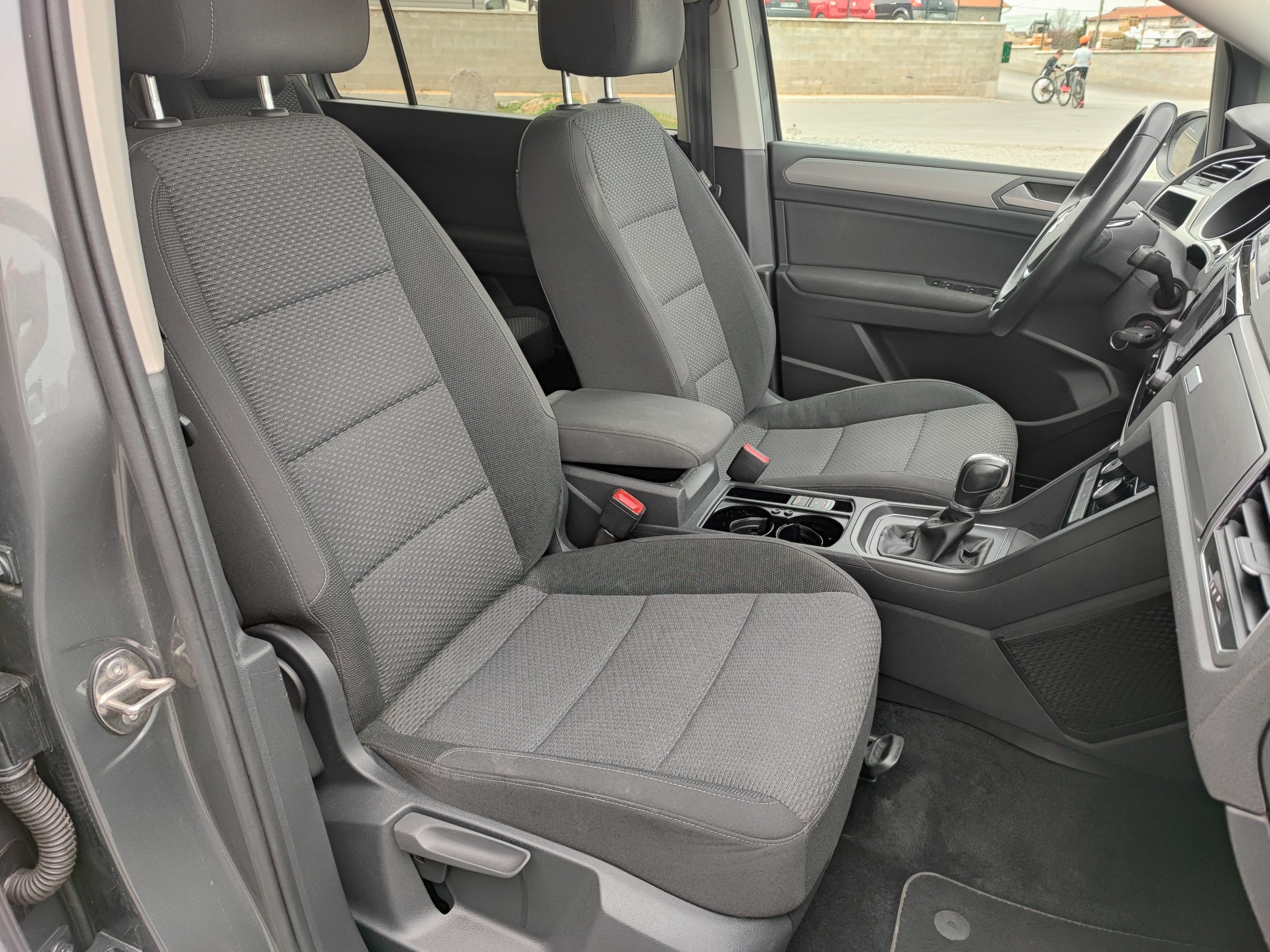 VOLKSWAGEN TOURAN III 1.6 TDI 110 CONFORTLINE DSG7 7 PLACES