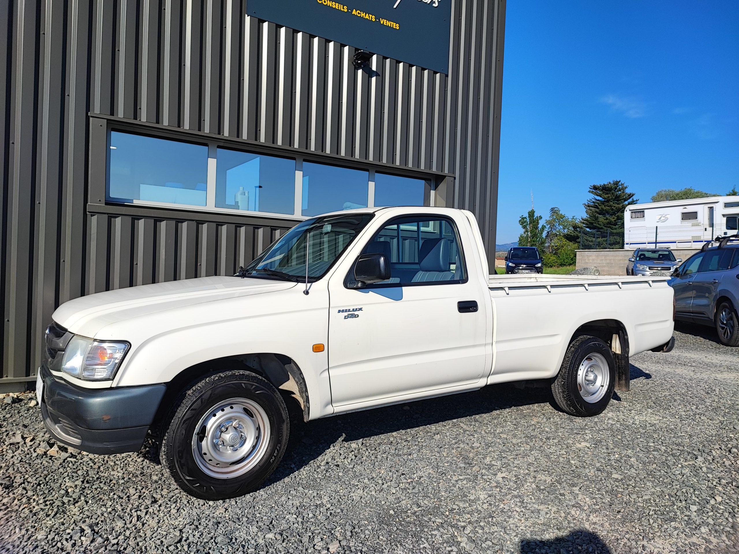 TOYOTA HILUX VI 90 D-4D SIMPLE CABINE 4×2