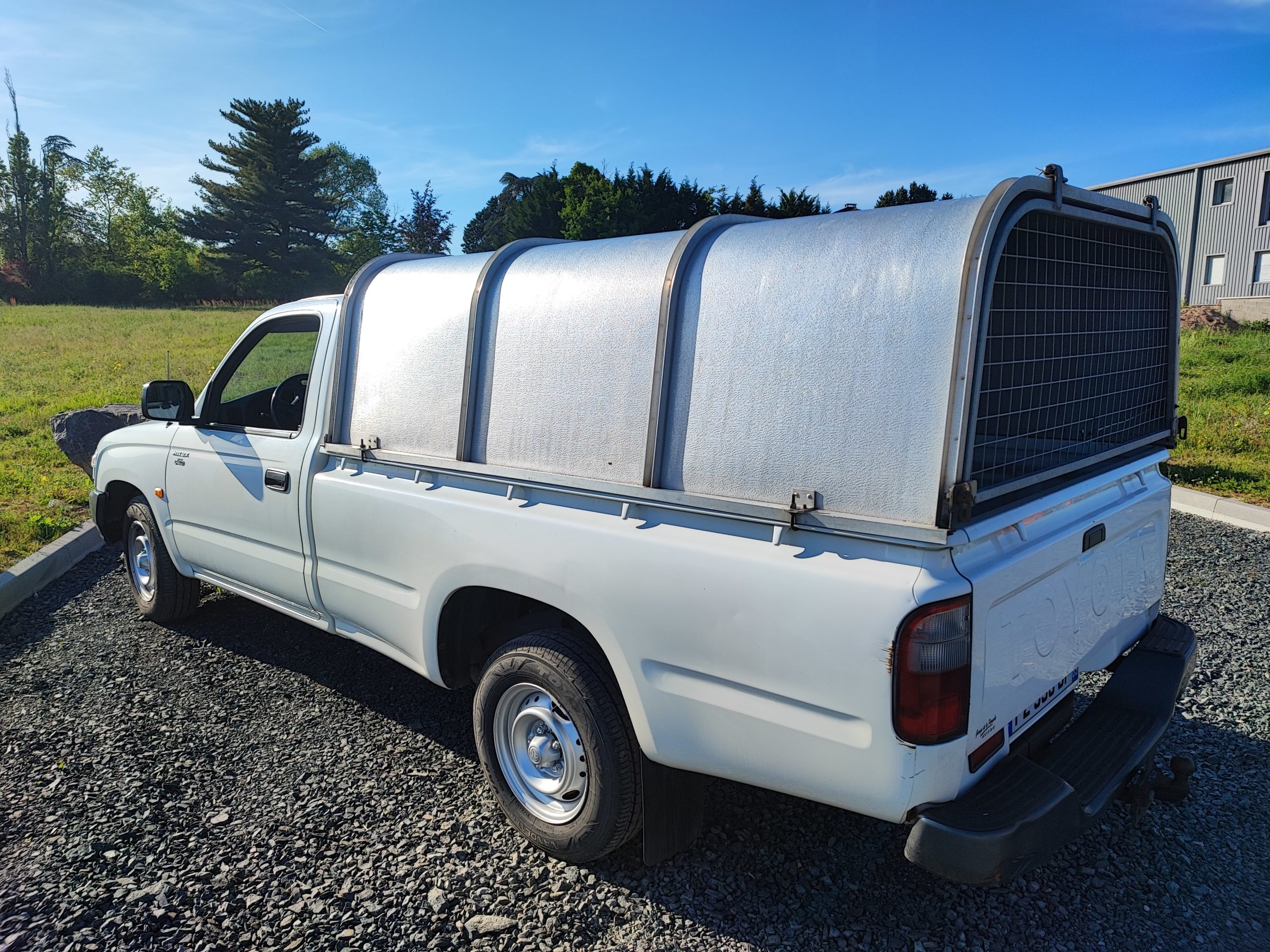 TOYOTA HILUX VI 90 D-4D SIMPLE CABINE 4×2