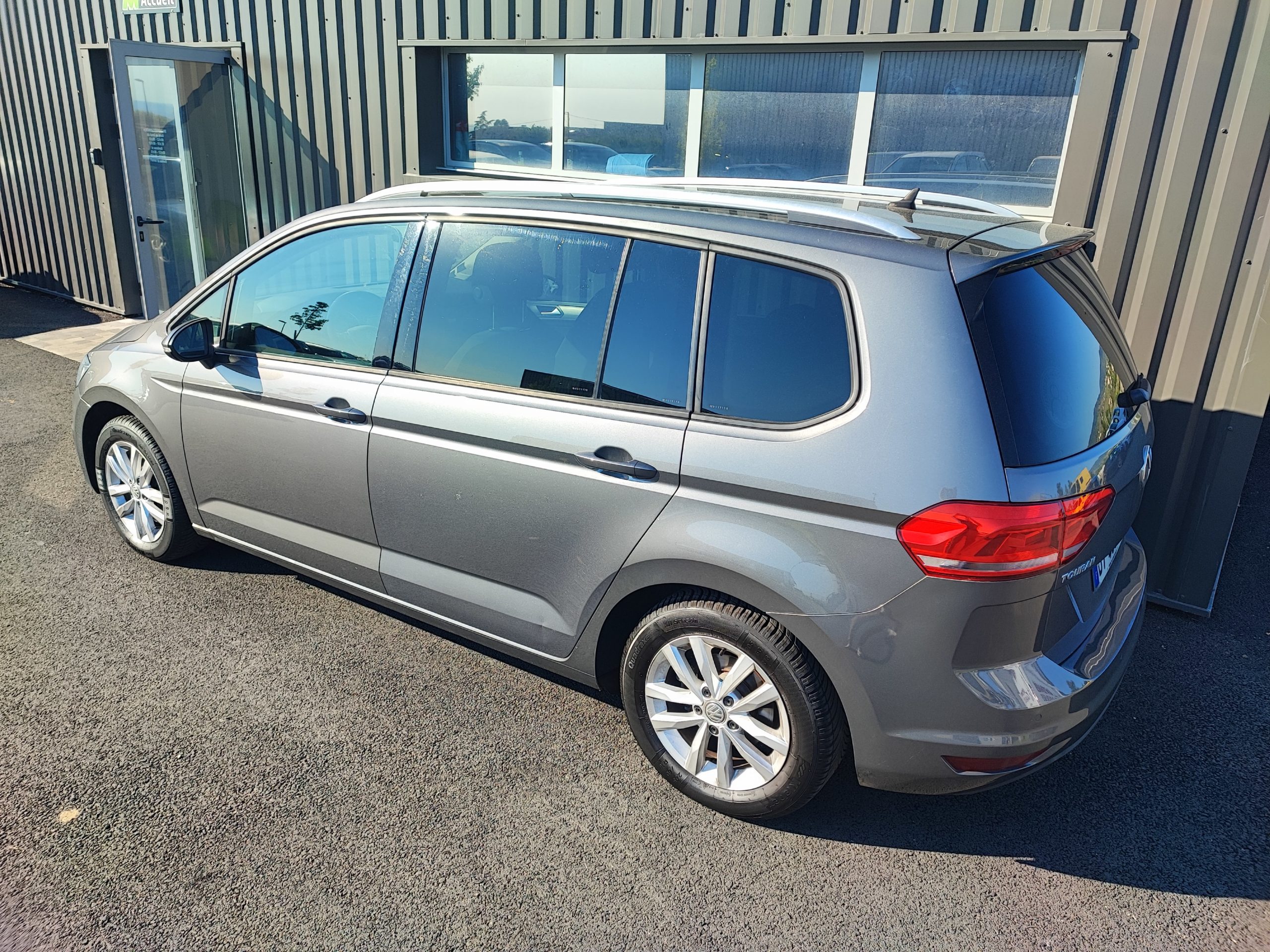 VOLKSWAGEN TOURAN III 1.6 TDI 110 CONFORTLINE DSG7 7 PLACES