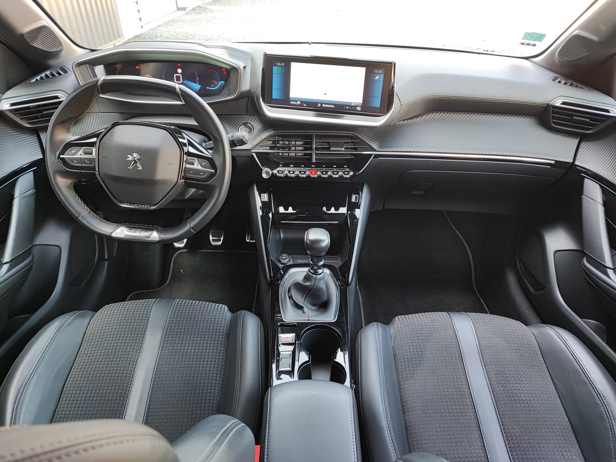 PEUGEOT 208 II 1.2 PURETECH 100 S&S GT LINE