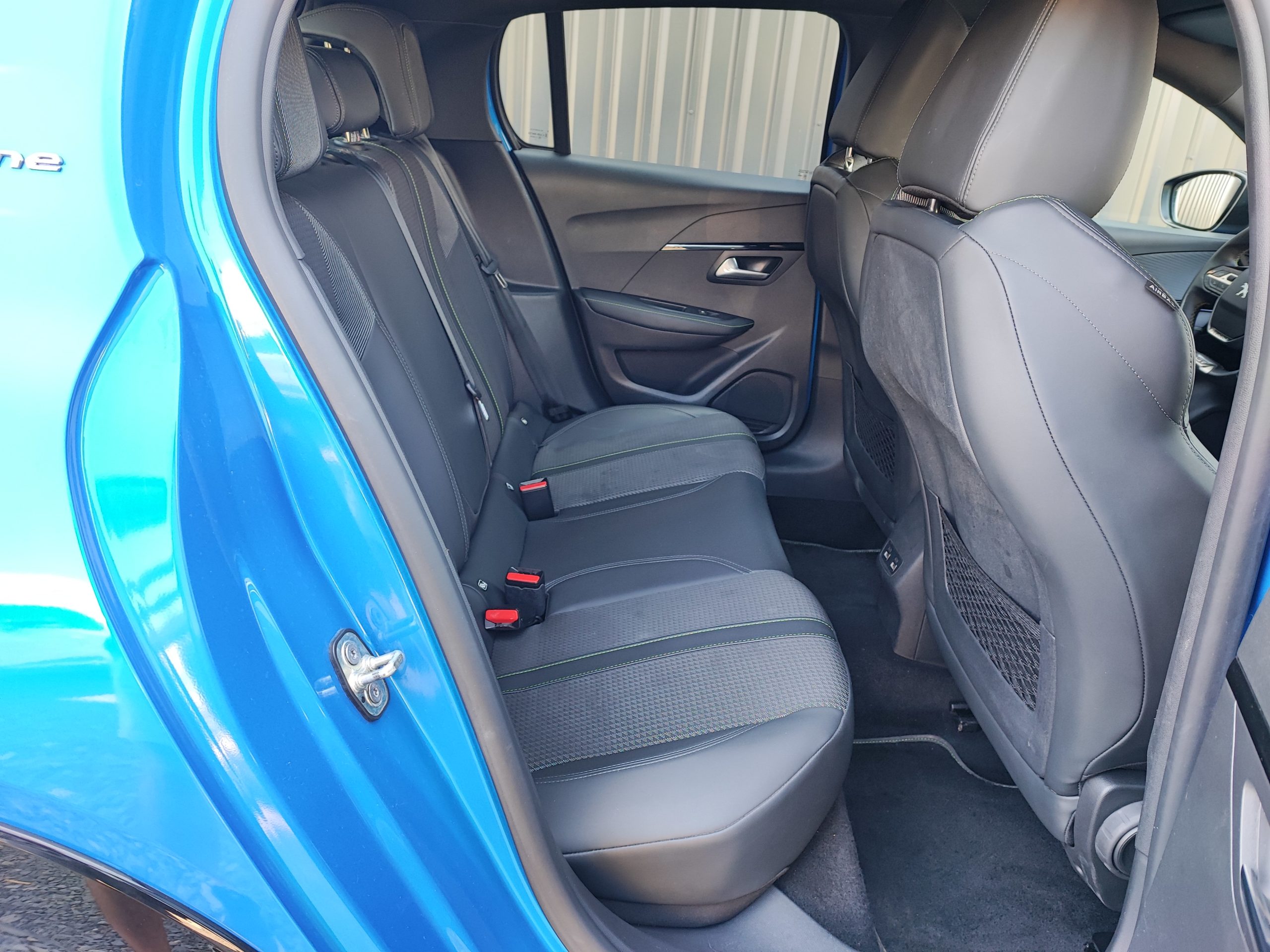 PEUGEOT 208 II 1.2 PURETECH 100 S&S GT LINE