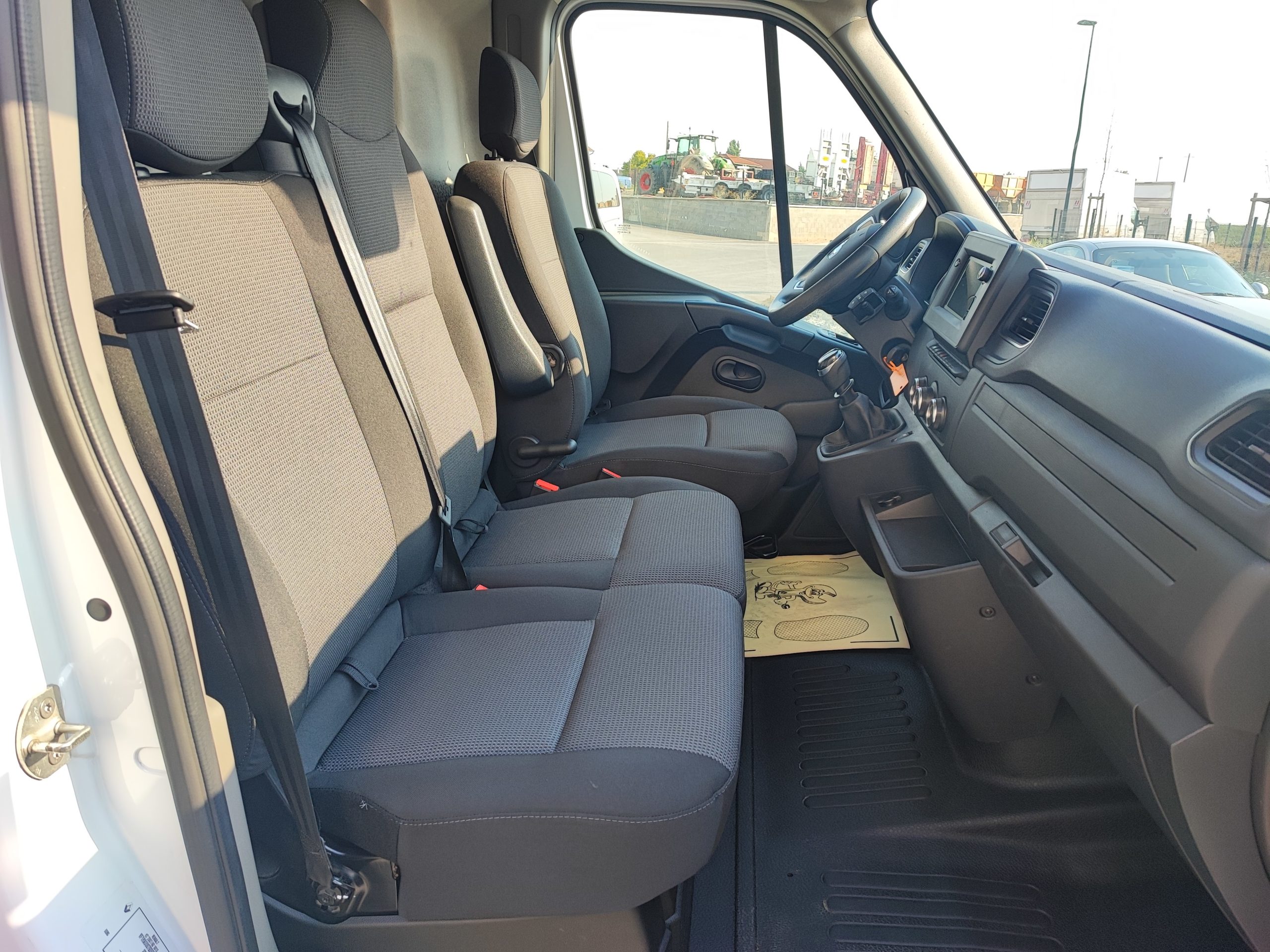 RENAULT MASTER 3 III DCI 150 L1H2 CONFORT