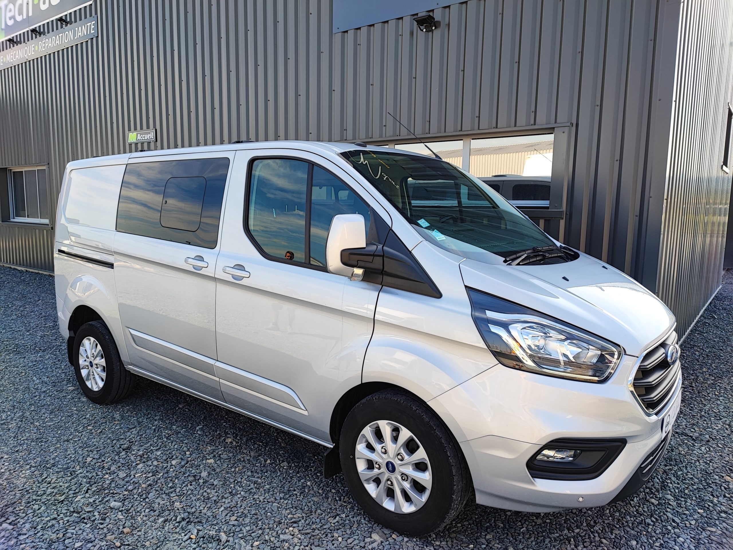 FORD TRANSIT CUSTOM II (2) CABINE APPROFONDIE 300 L1H1 2.0 ECOBLUE 170 BVA LIMITED