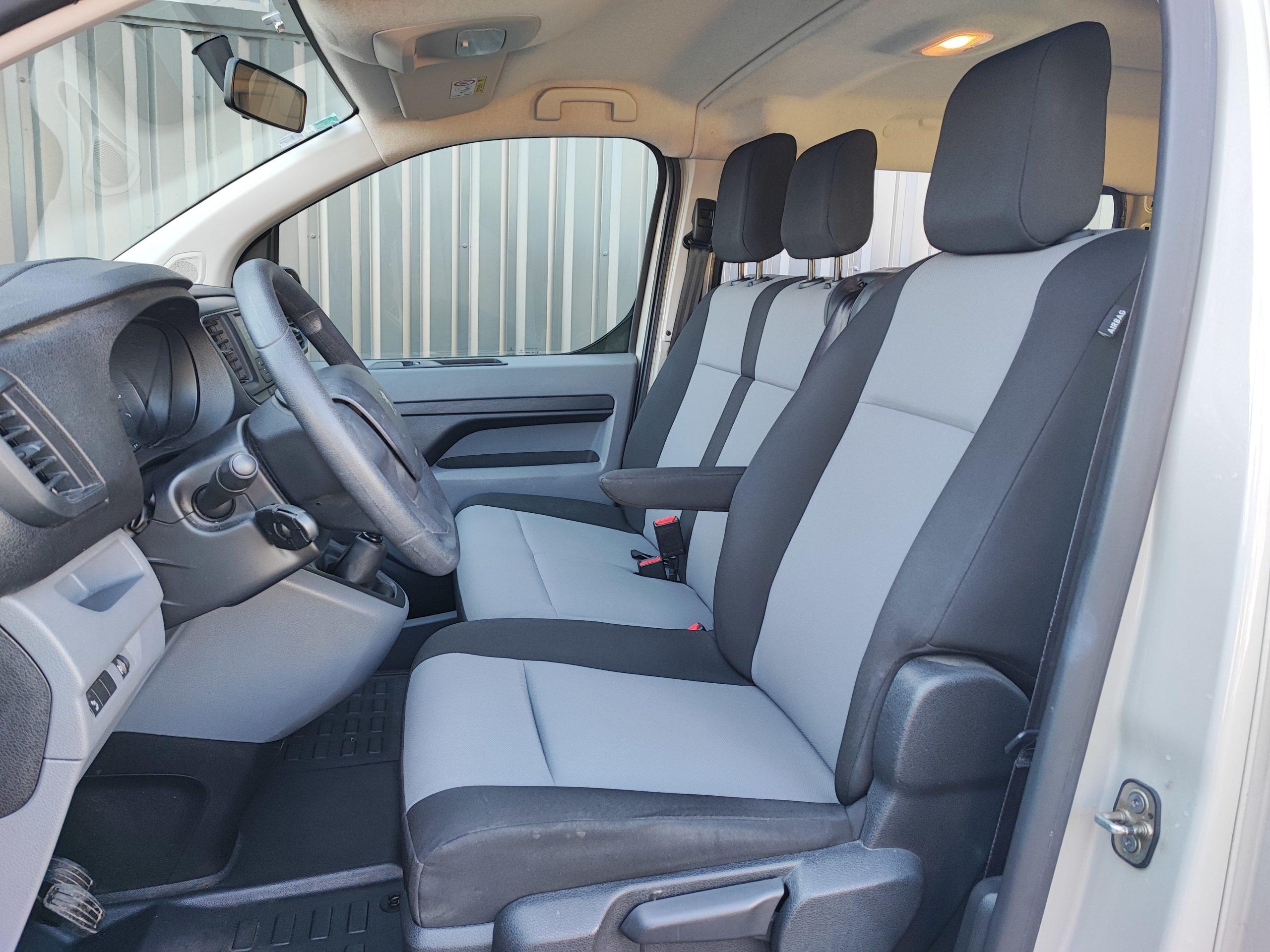 PEUGEOT EXPERT TRAVELLER 1.6 HDI 115CH STANDARD 9PL