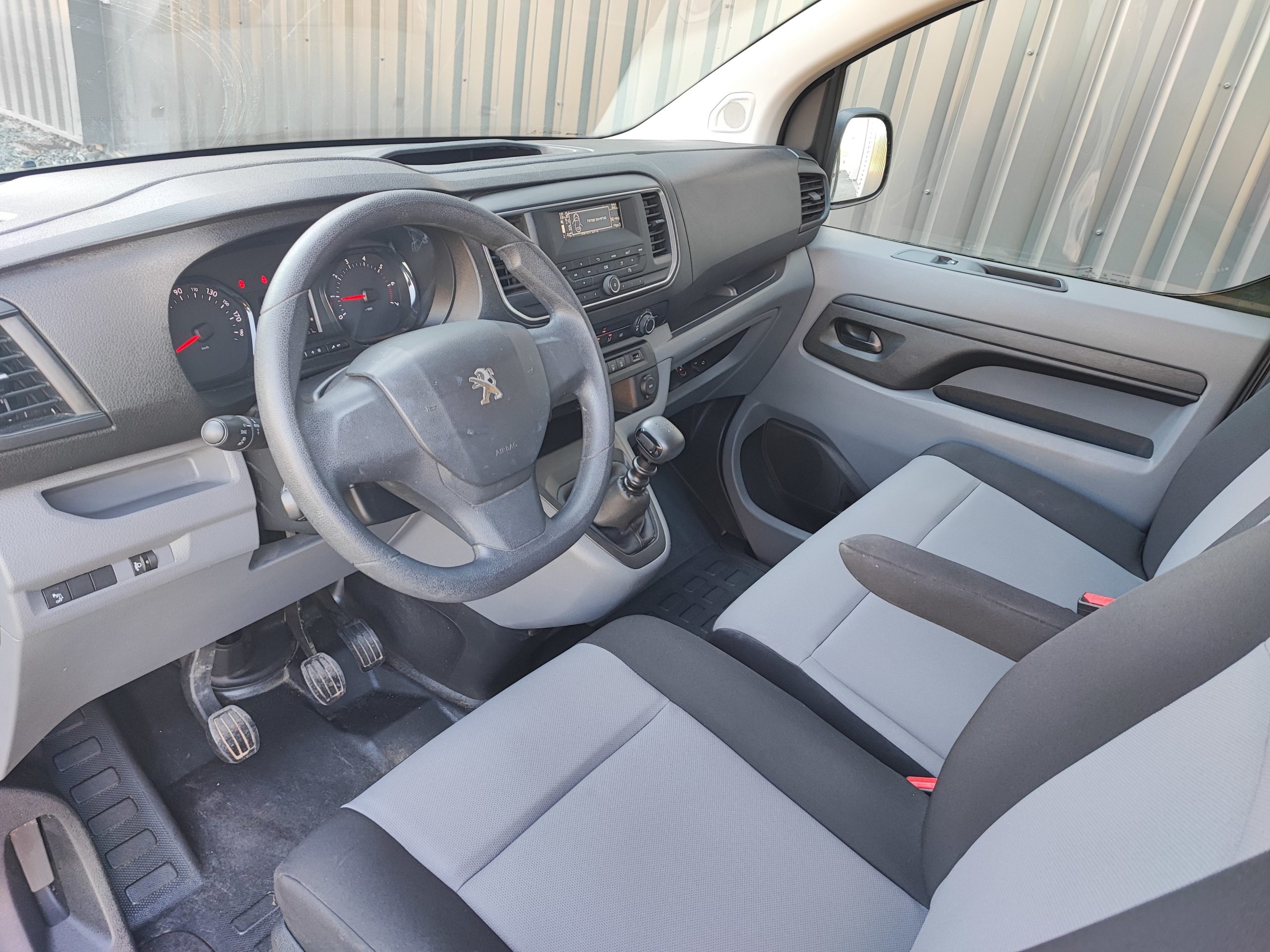 PEUGEOT EXPERT TRAVELLER 1.6 HDI 115CH STANDARD 9PL