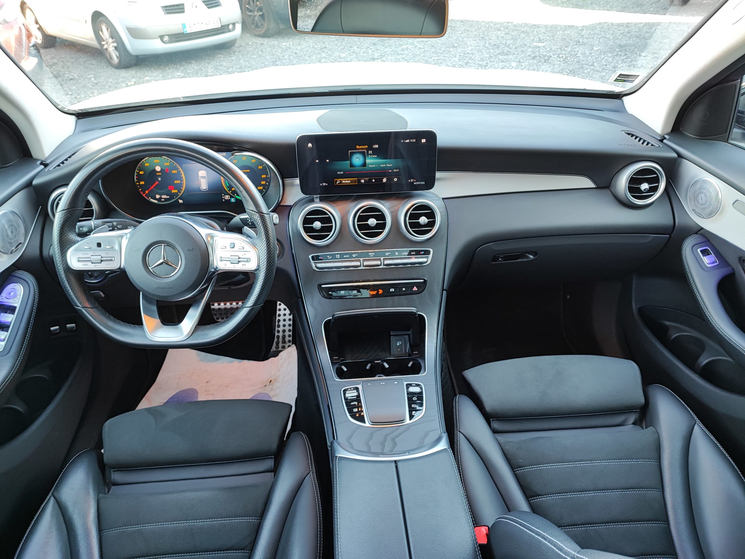 MERCEDES GLC (2) 300 E 4MATIC AMG LINE 9G-TRONIC