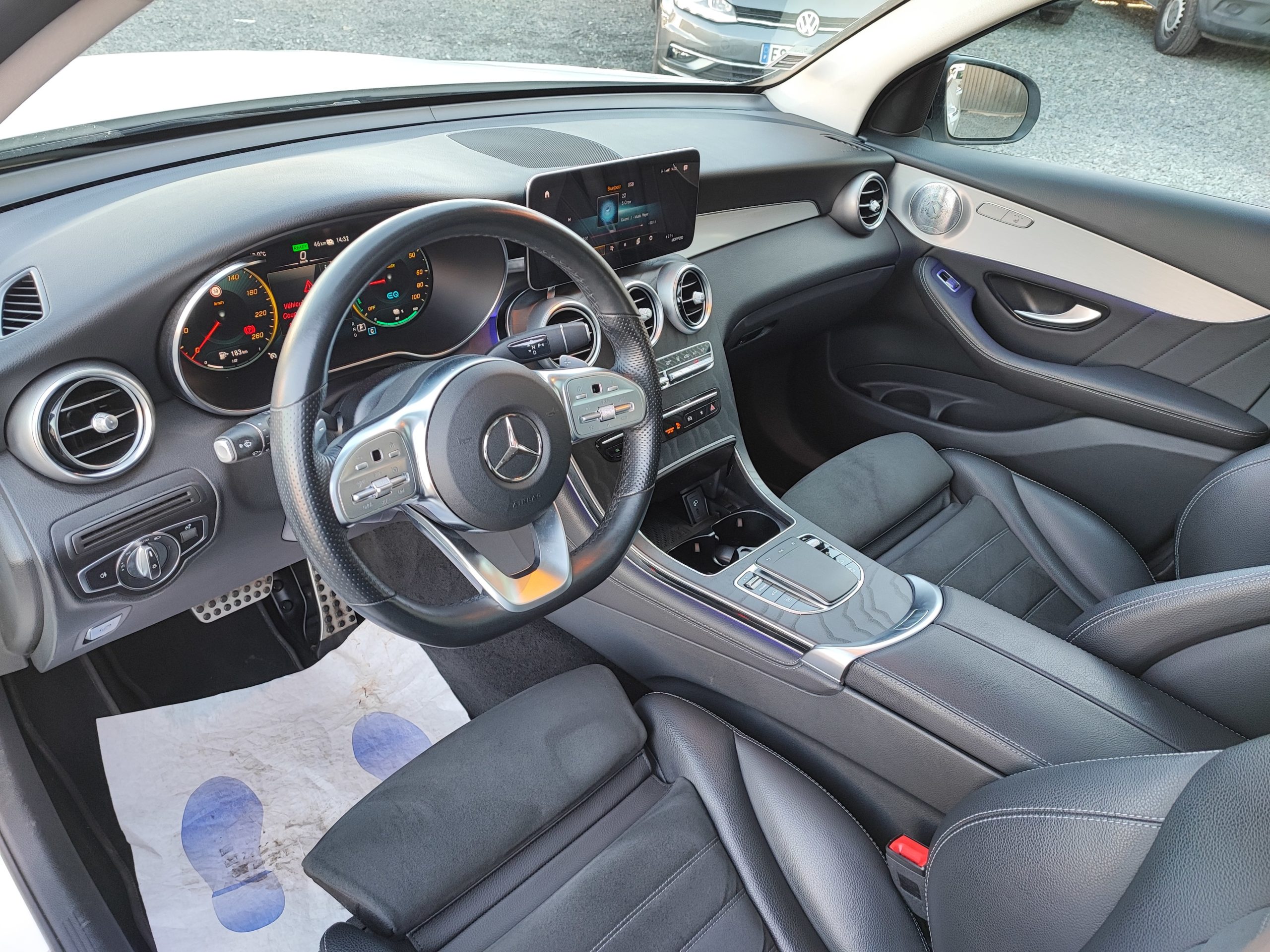 MERCEDES GLC (2) 300 E 4MATIC AMG LINE 9G-TRONIC