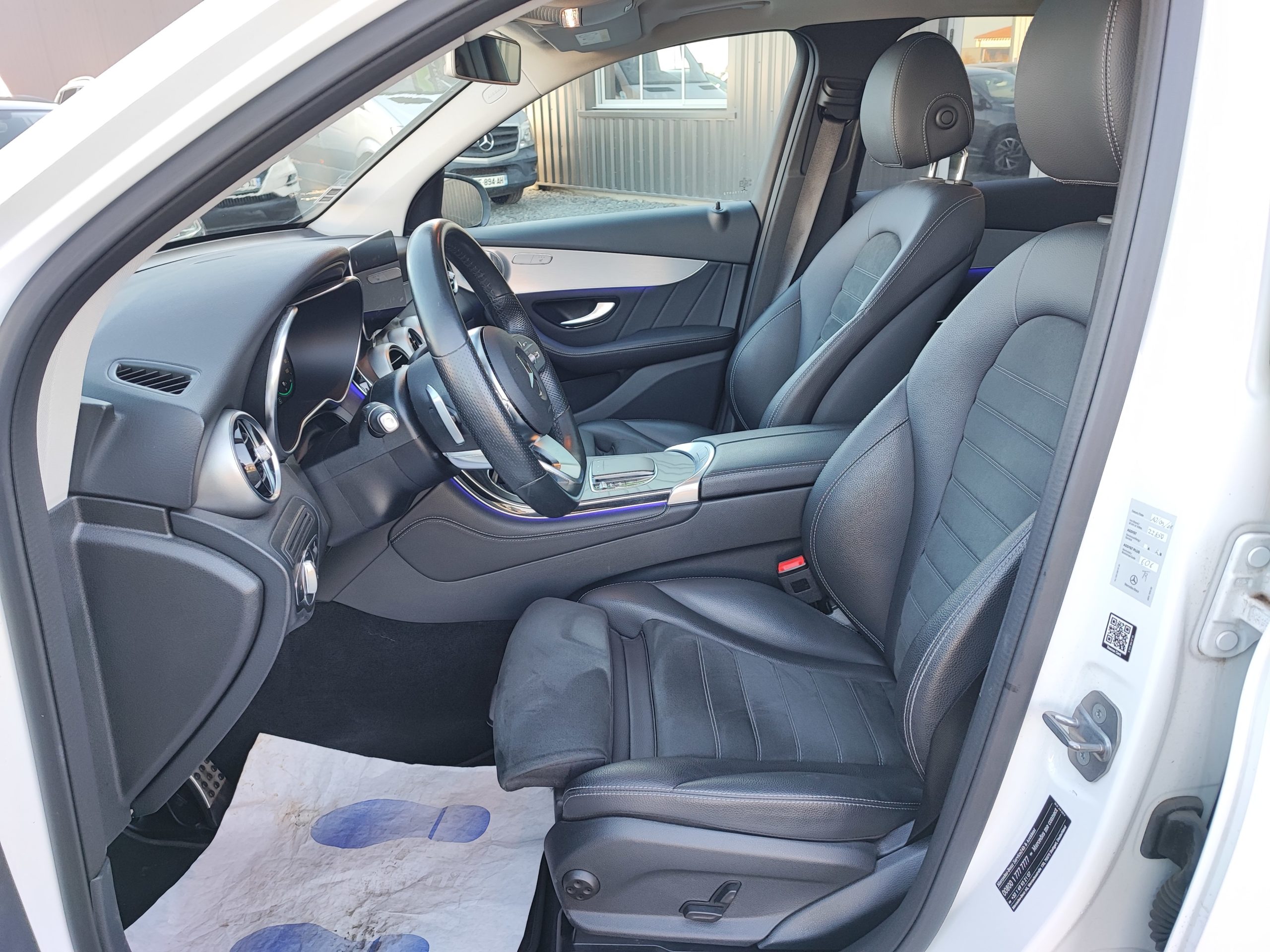 MERCEDES GLC (2) 300 E 4MATIC AMG LINE 9G-TRONIC