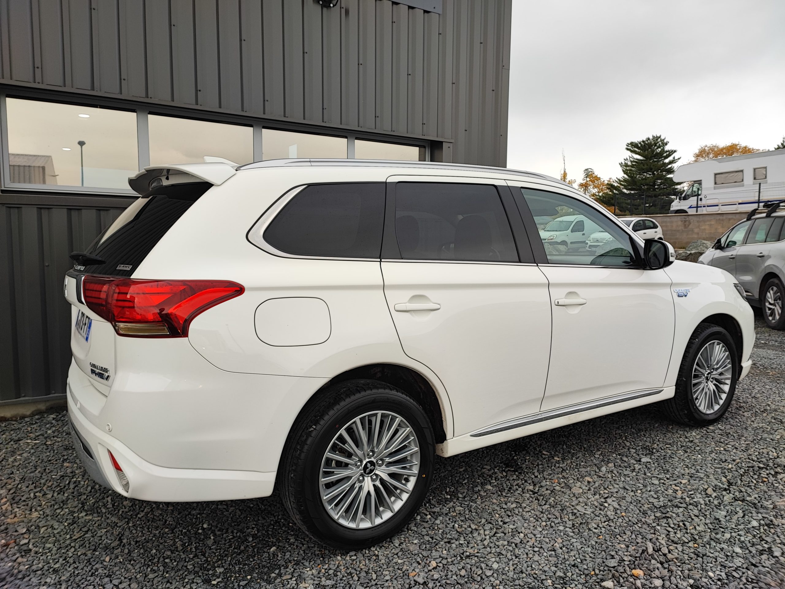 MITSUBISHI OUTLANDER III (2) PHEV TWIN MOTOR 4WD INTENSE MY19