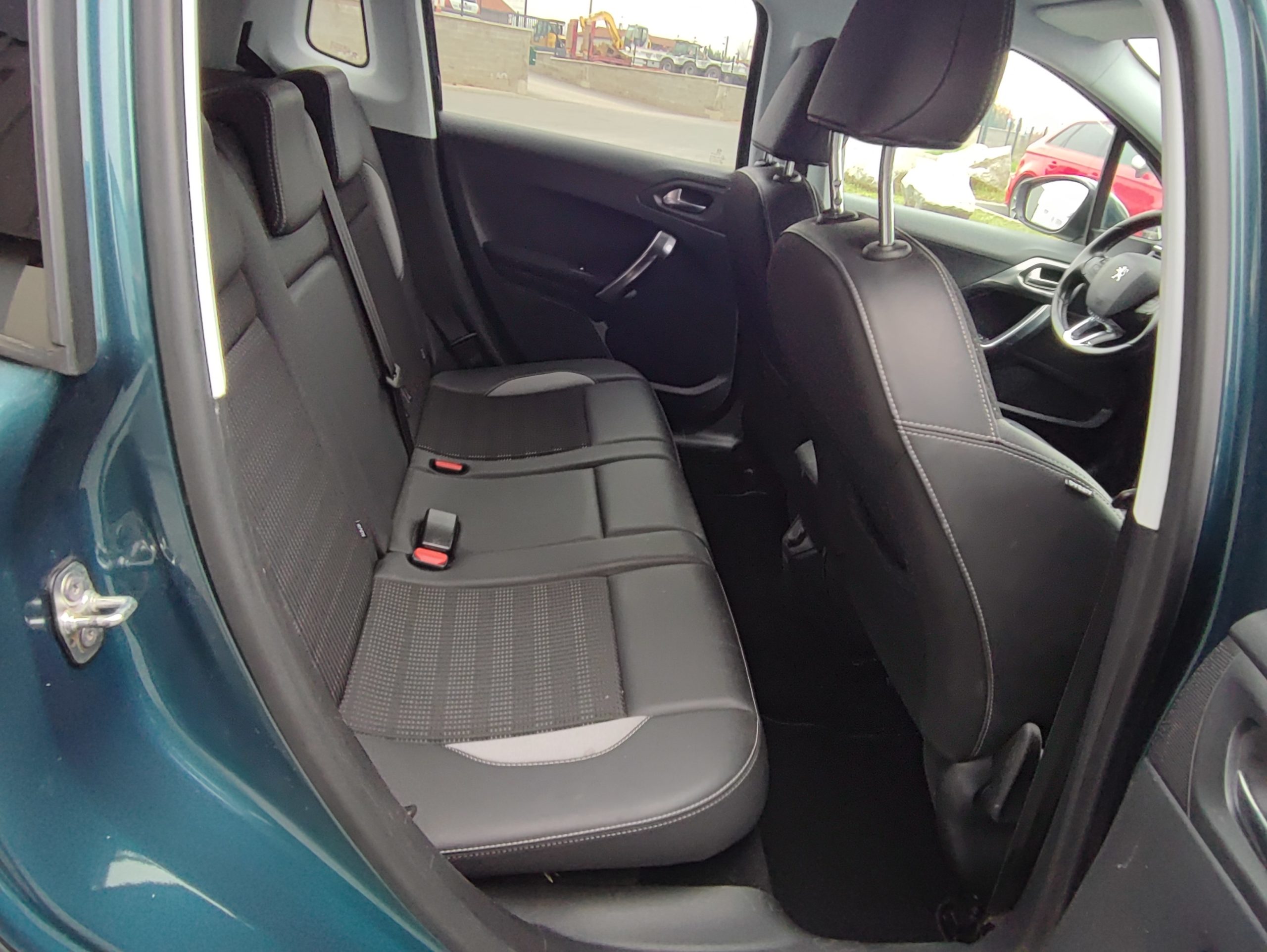 PEUGEOT 2008 (2) 1.2 PURETECH 110 S&S ALLURE EAT6