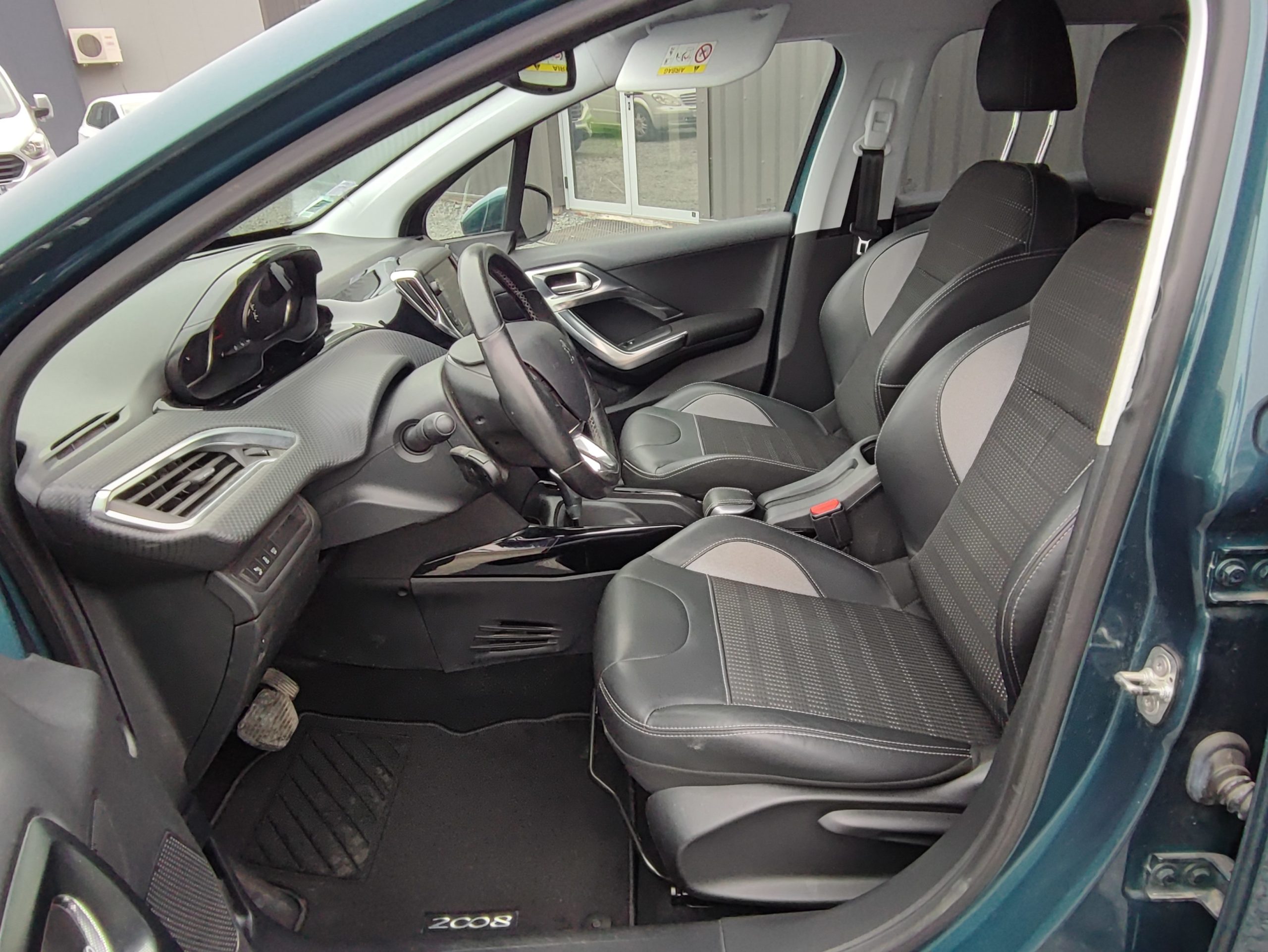 PEUGEOT 2008 (2) 1.2 PURETECH 110 S&S ALLURE EAT6