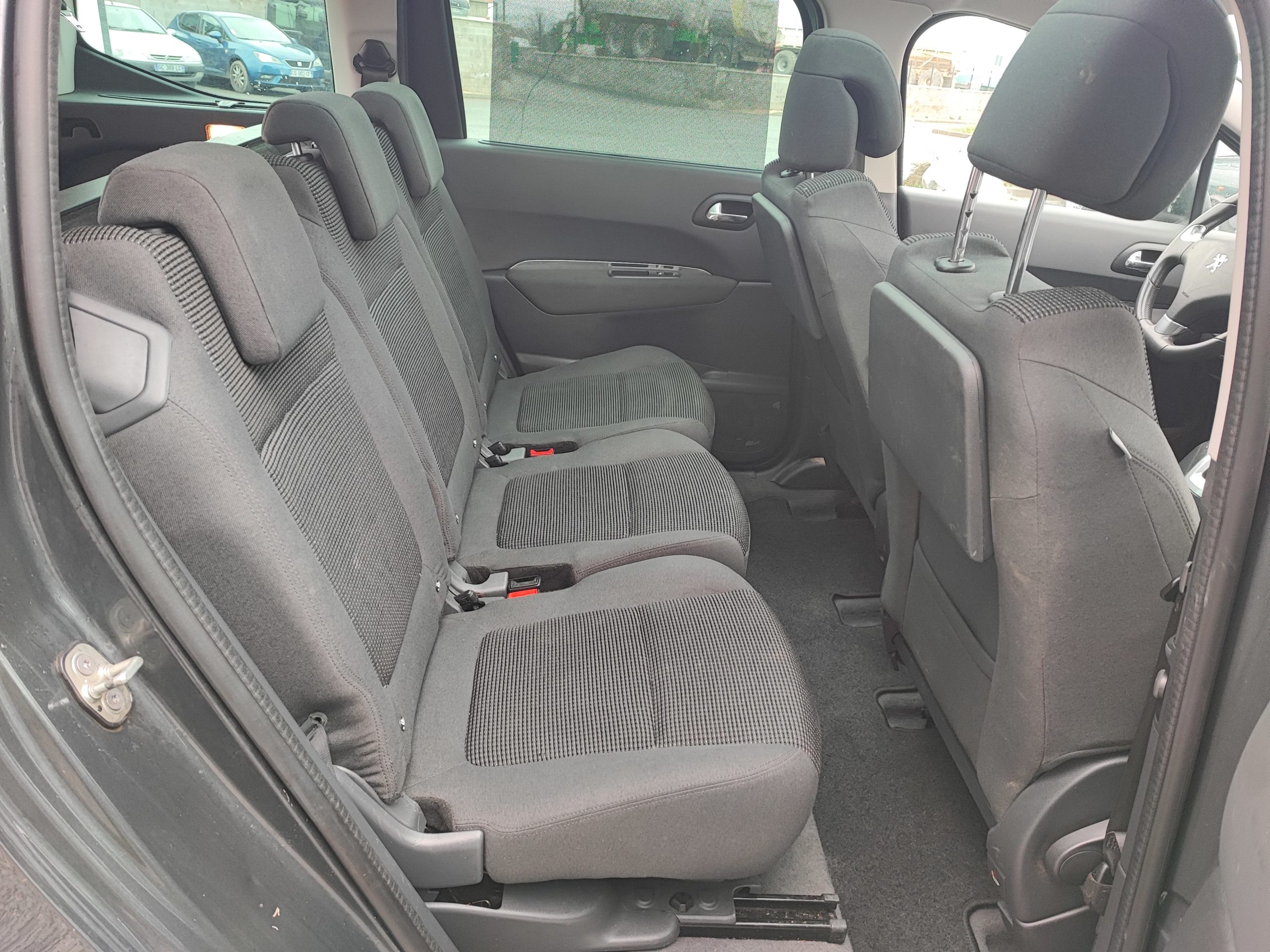 PEUGEOT 5008 1.6 BlueHDi 120ch ALLURE S&S EAT6 7places