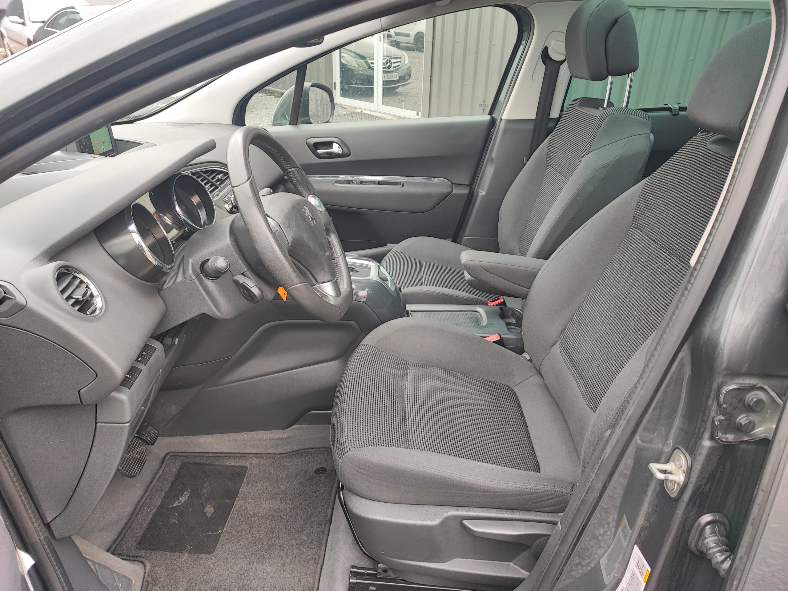 PEUGEOT 5008 1.6 BlueHDi 120ch ALLURE S&S EAT6 7places