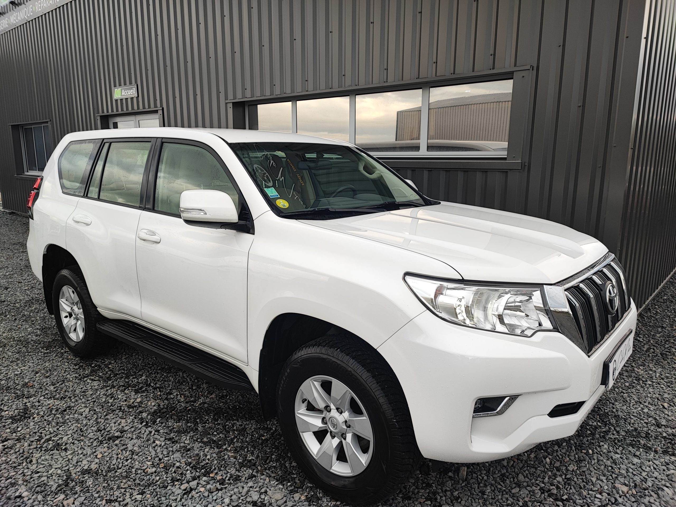 TOYOTA LAND CRUISER (KDJ150) 177 D-4D LIFE BVA 5P