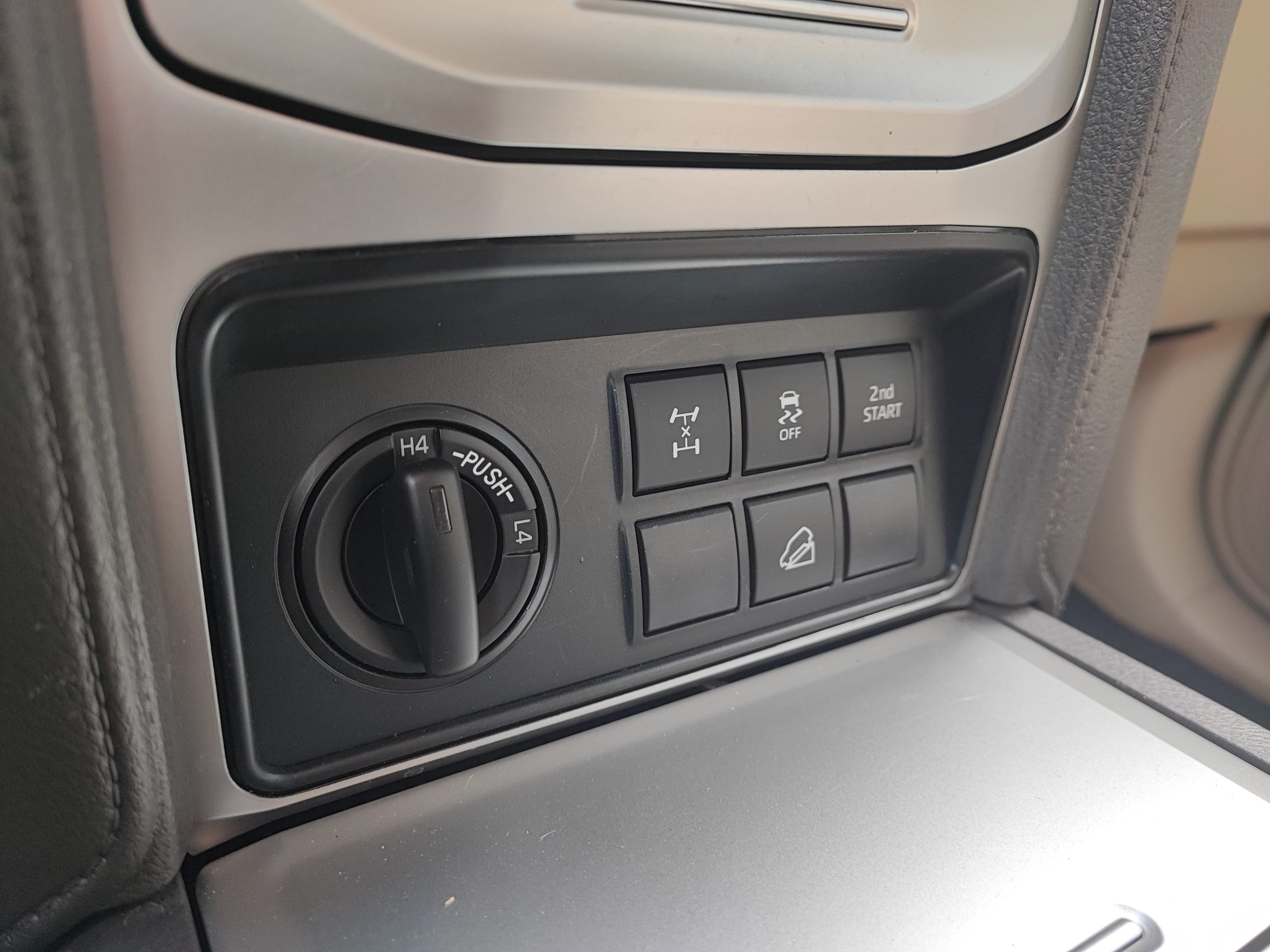 TOYOTA LAND CRUISER (KDJ150) 177 D-4D LIFE BVA 5P