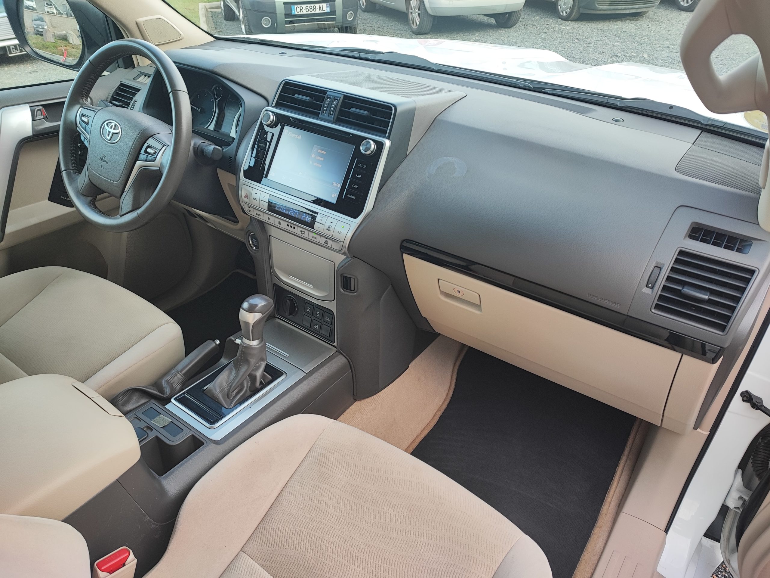 TOYOTA LAND CRUISER (KDJ150) 177 D-4D LIFE BVA 5P