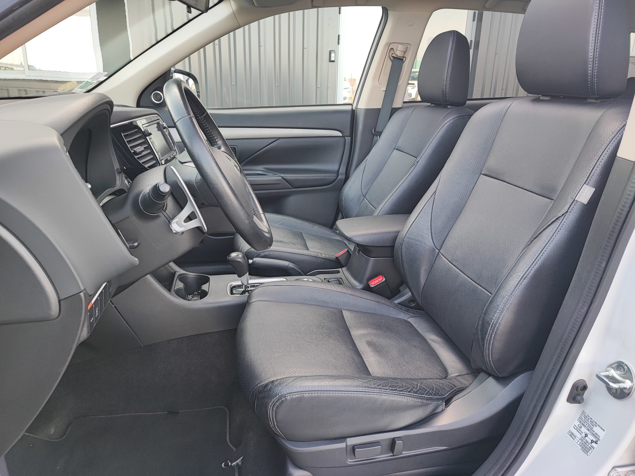 MITSUBISHI OUTLANDER II 2.2 DI-D 150ch INSTYLE 4WD BVA 7 places