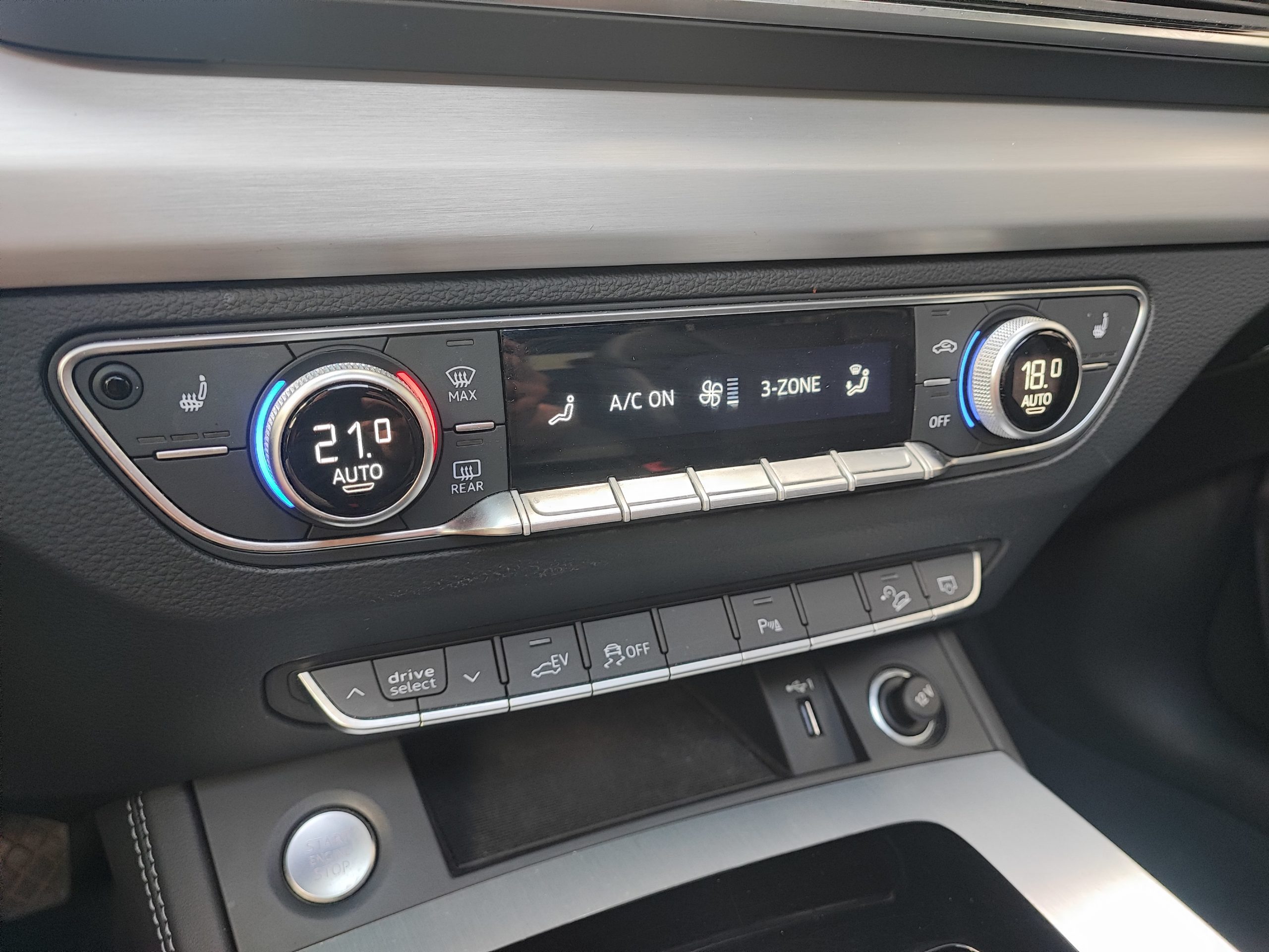 AUDI Q5 SPORTBACK 55 TFSI E 367CH S-LINE