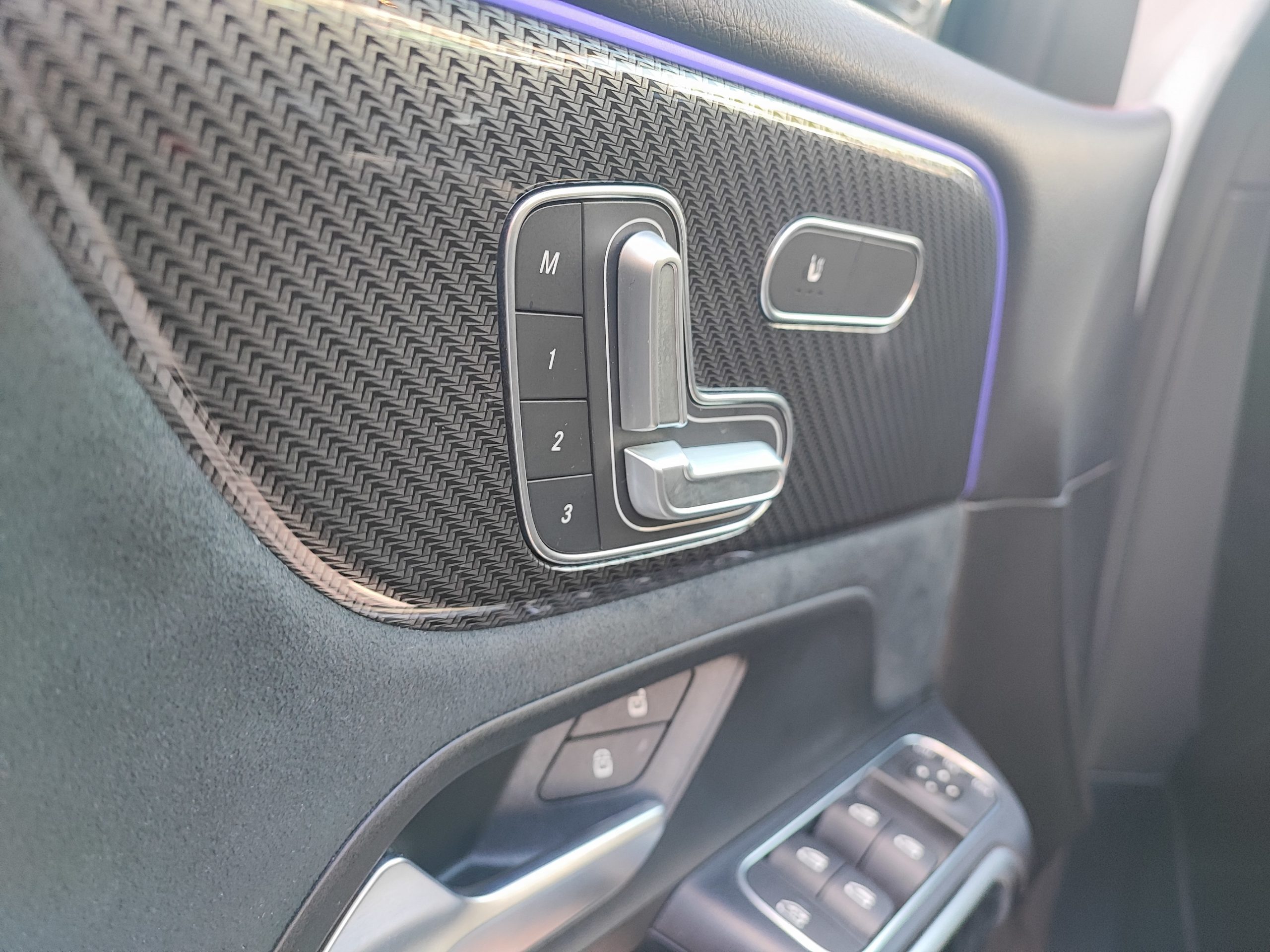 MERCEDES GLB 250 224CH AMG LINE LAUNCH EDITION 4Matic 8G-DCT