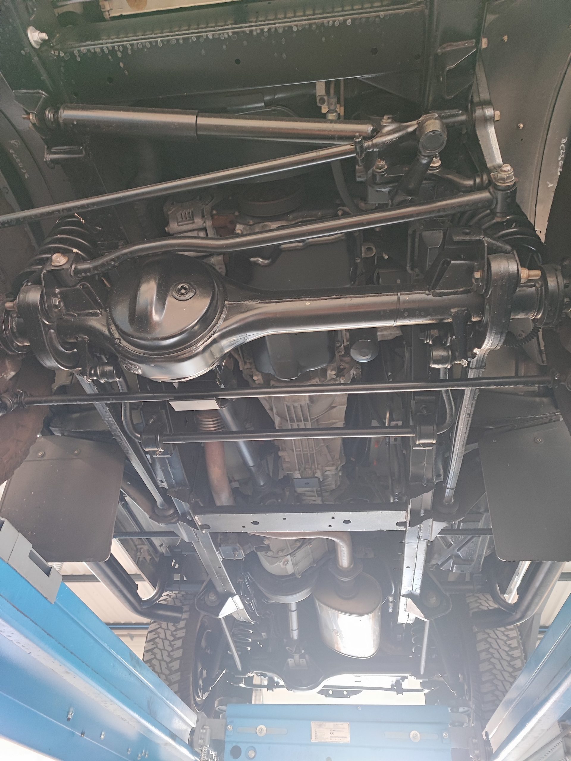 LAND ROVER DEFENDER HT 90 SE 2.2L Mark VI