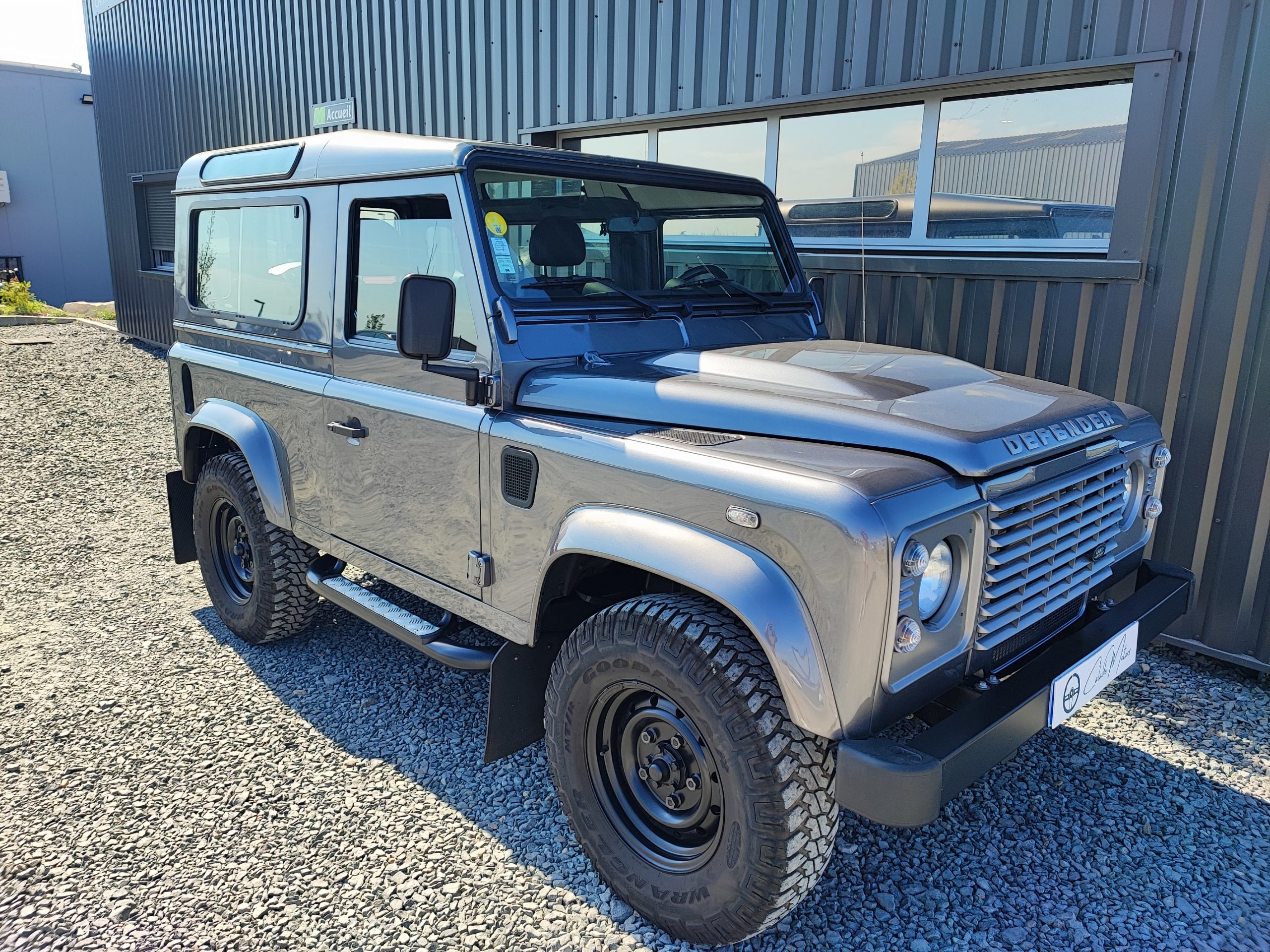 LAND ROVER DEFENDER HT 90 SE 2.2L Mark VI