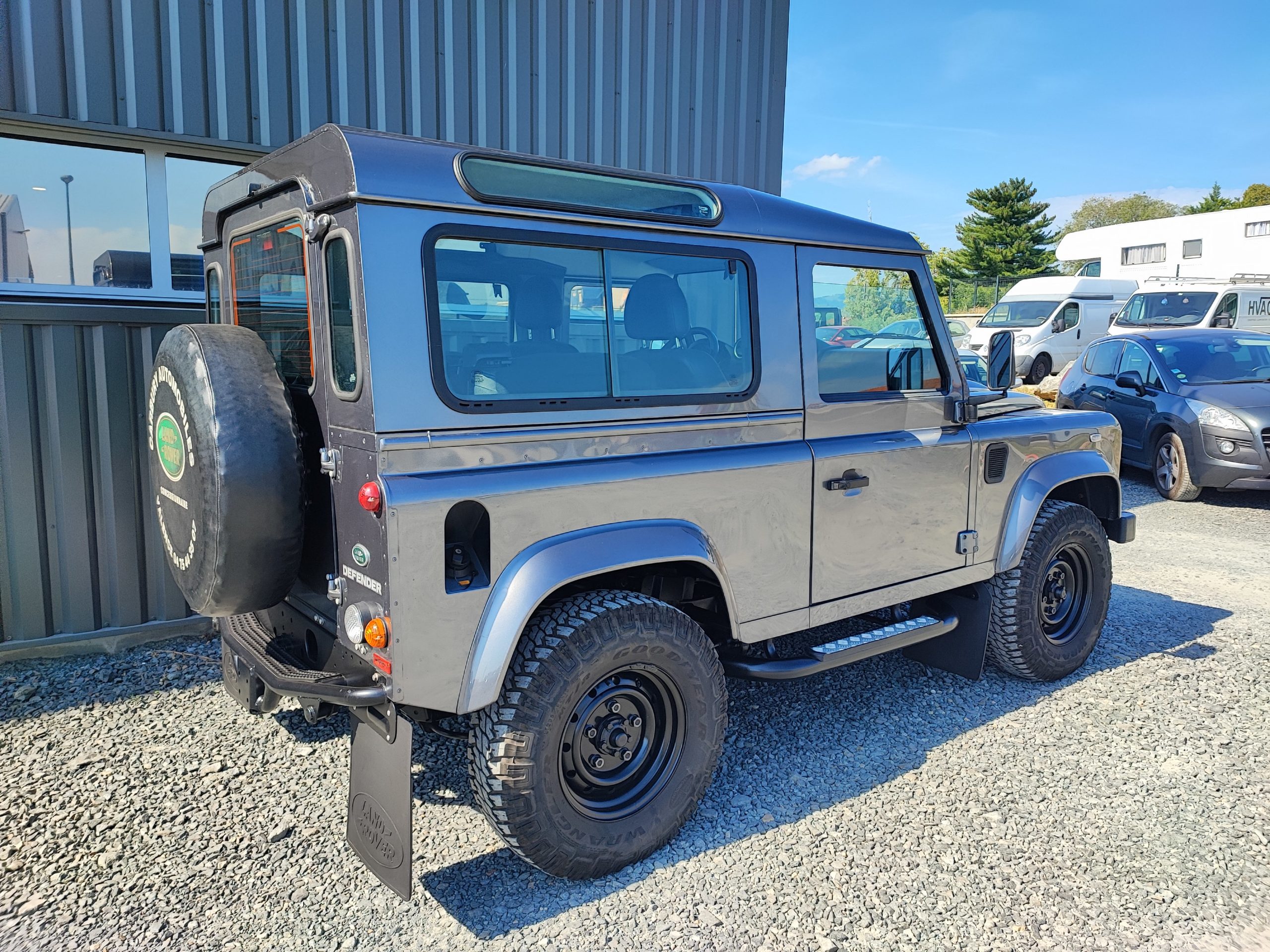 LAND ROVER DEFENDER HT 90 SE 2.2L Mark VI