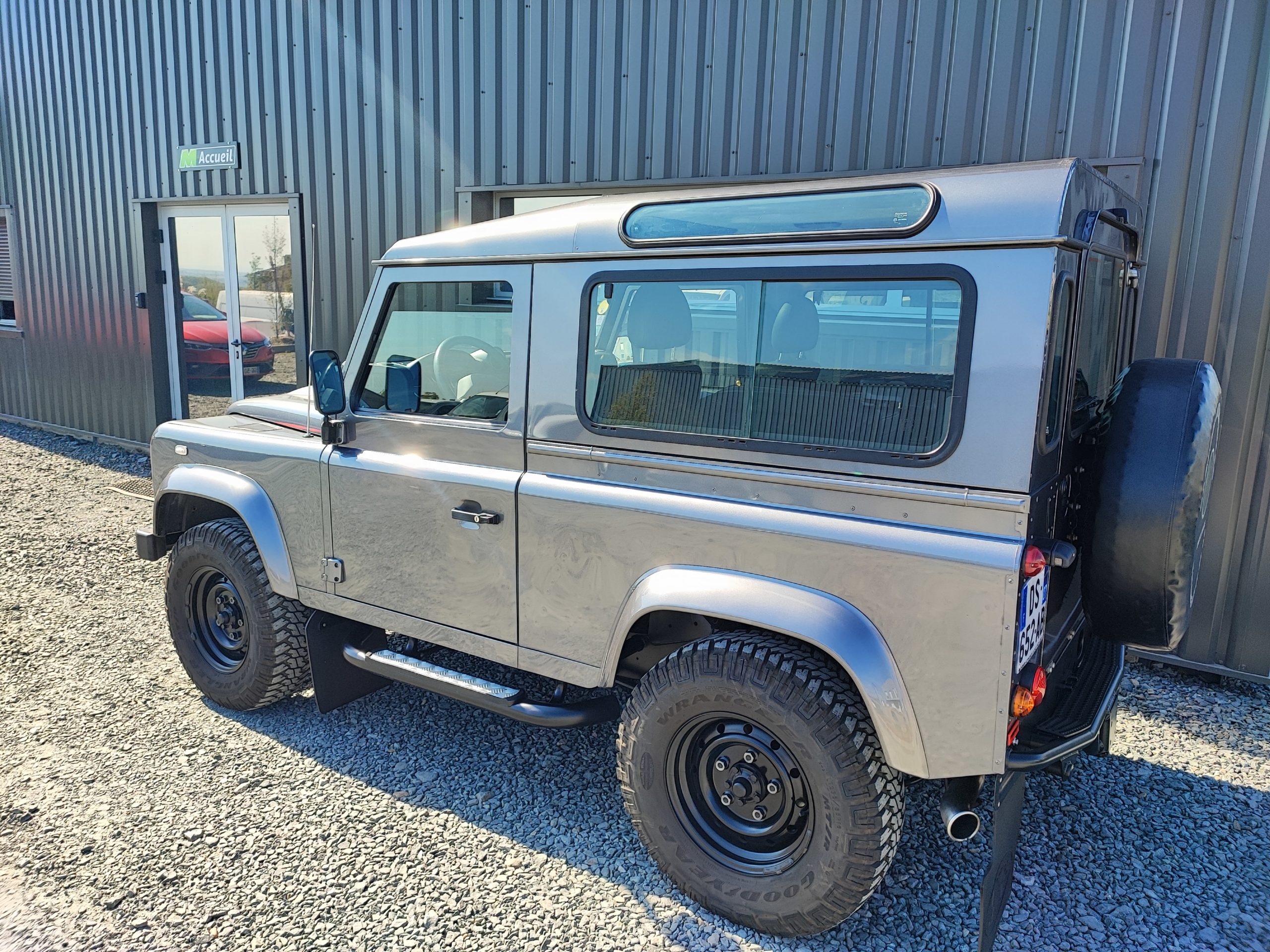 LAND ROVER DEFENDER HT 90 SE 2.2L Mark VI