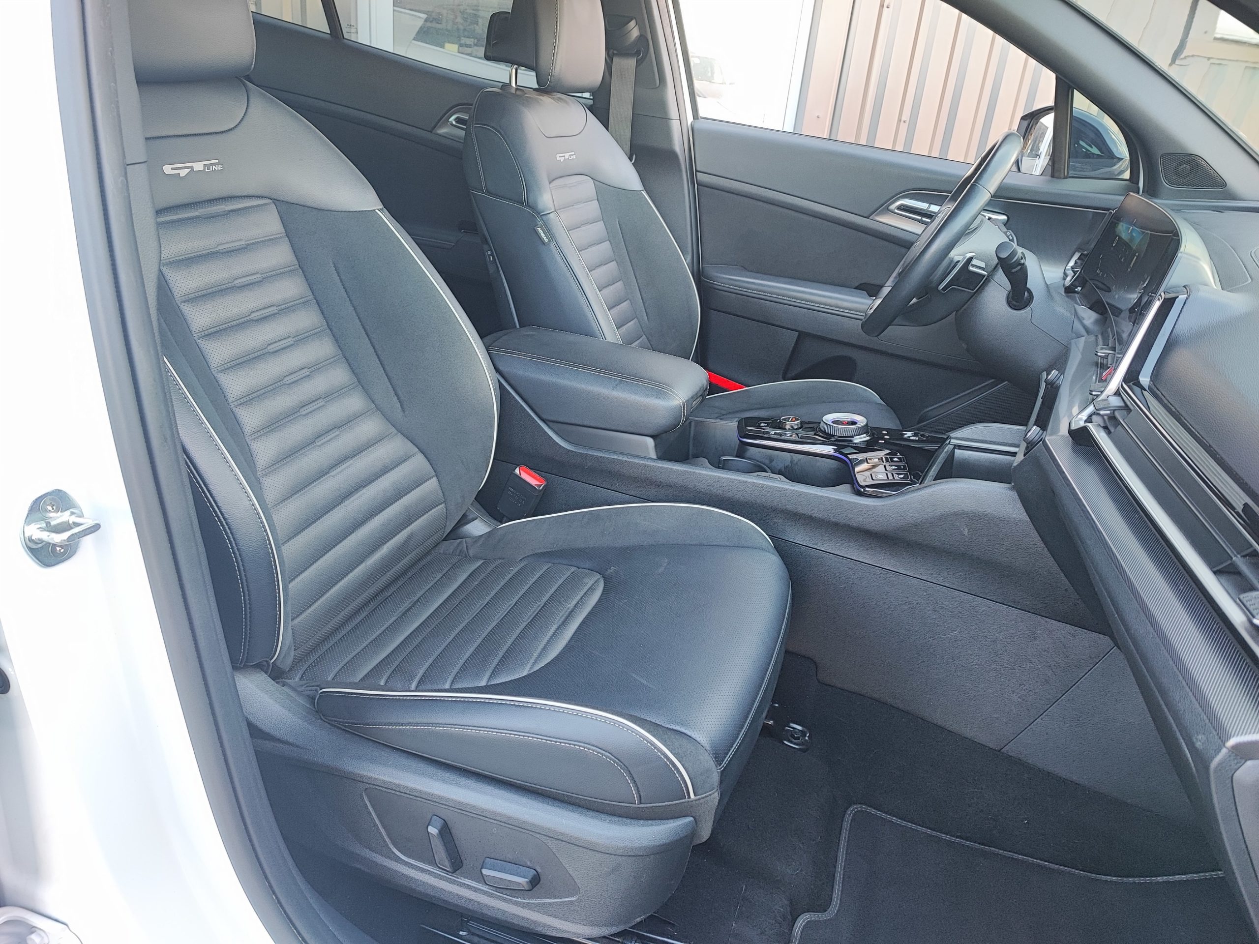 KIA SPORTAGE V 1.6 T-GDI 265 ISG HYBRIDE RECHARGEABLE 4X4 GT-LINE PREMIUM BVA6