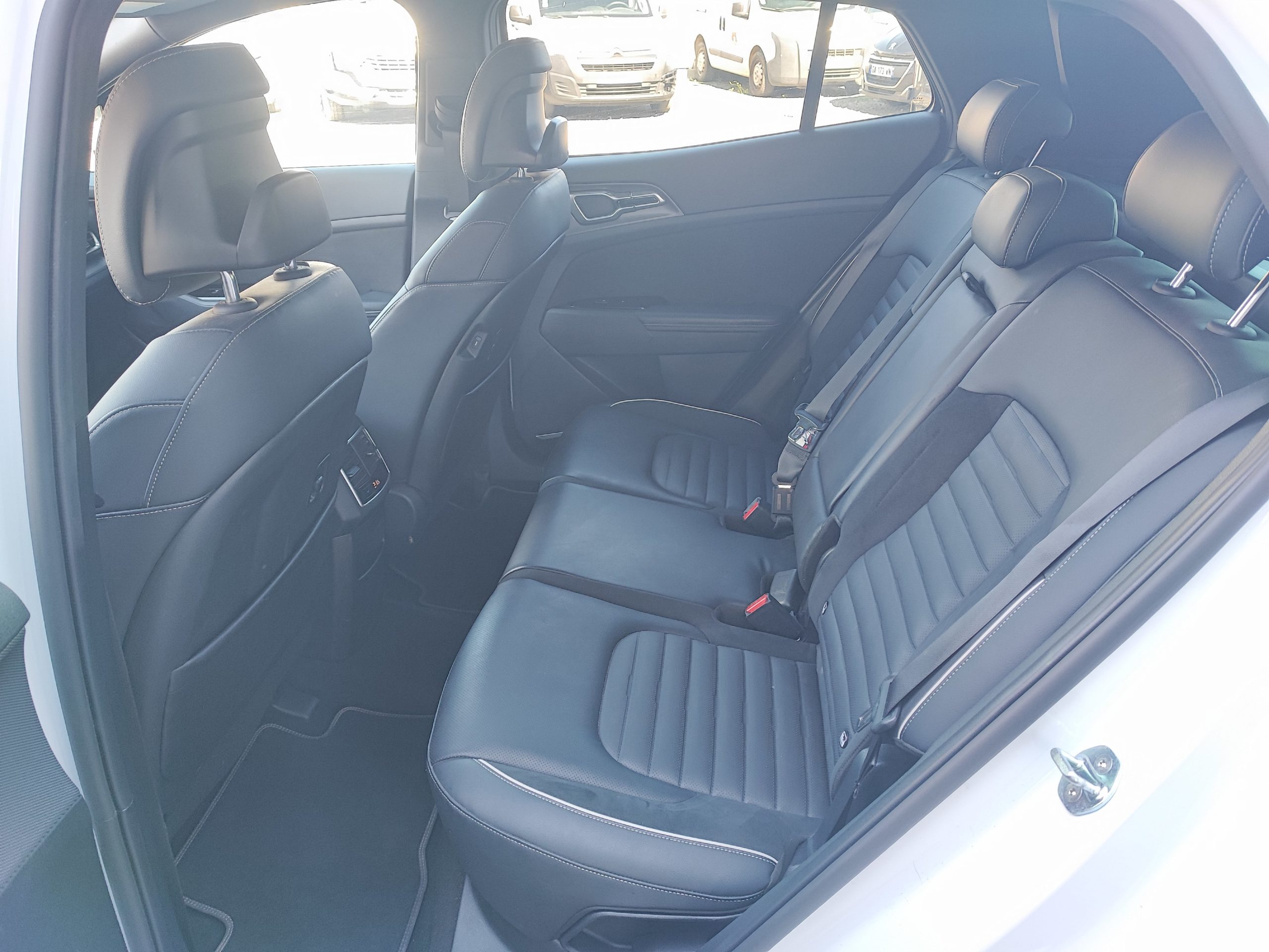 KIA SPORTAGE V 1.6 T-GDI 265 ISG HYBRIDE RECHARGEABLE 4X4 GT-LINE PREMIUM BVA6