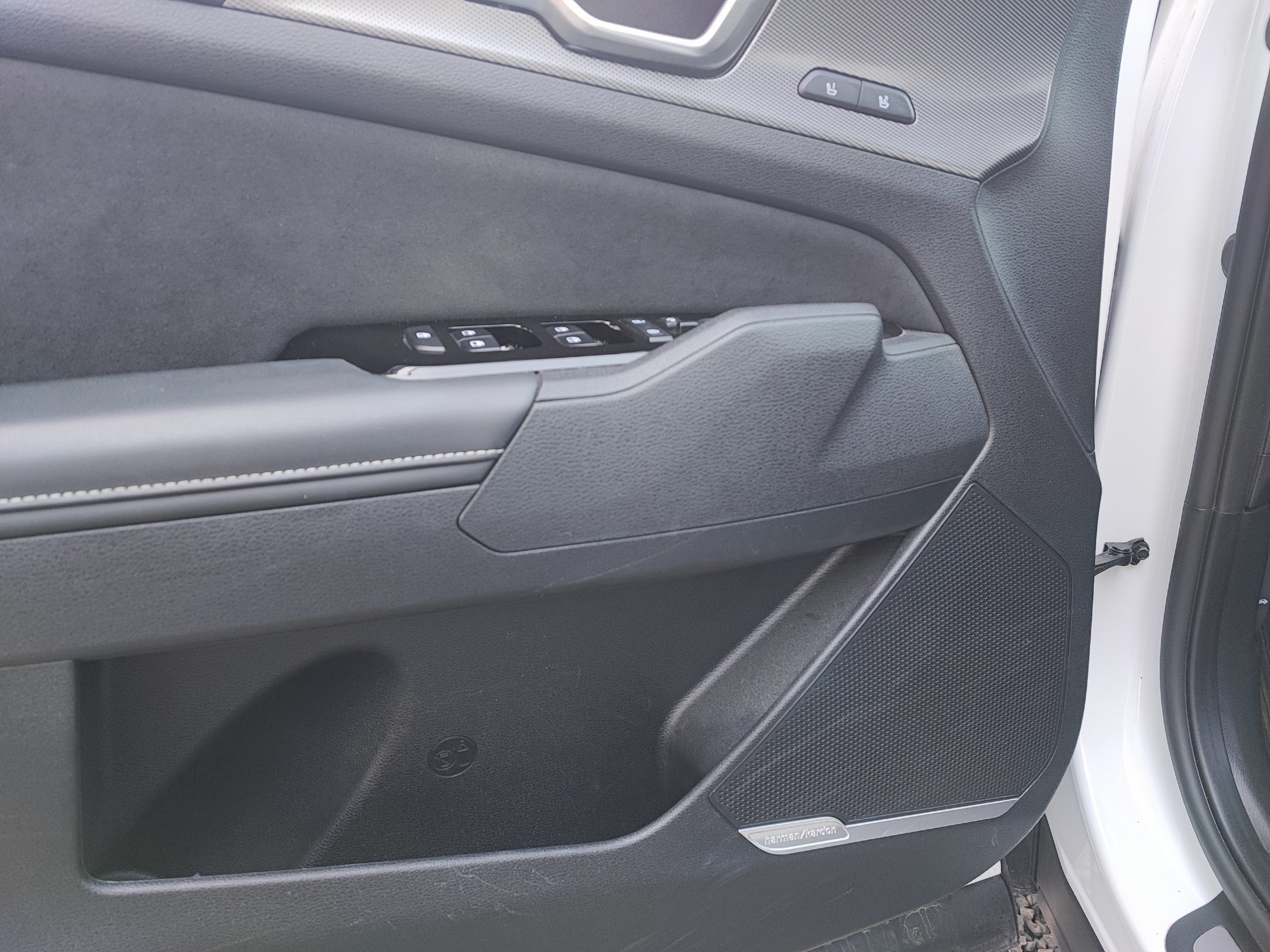 KIA SPORTAGE V 1.6 T-GDI 265 ISG HYBRIDE RECHARGEABLE 4X4 GT-LINE PREMIUM BVA6