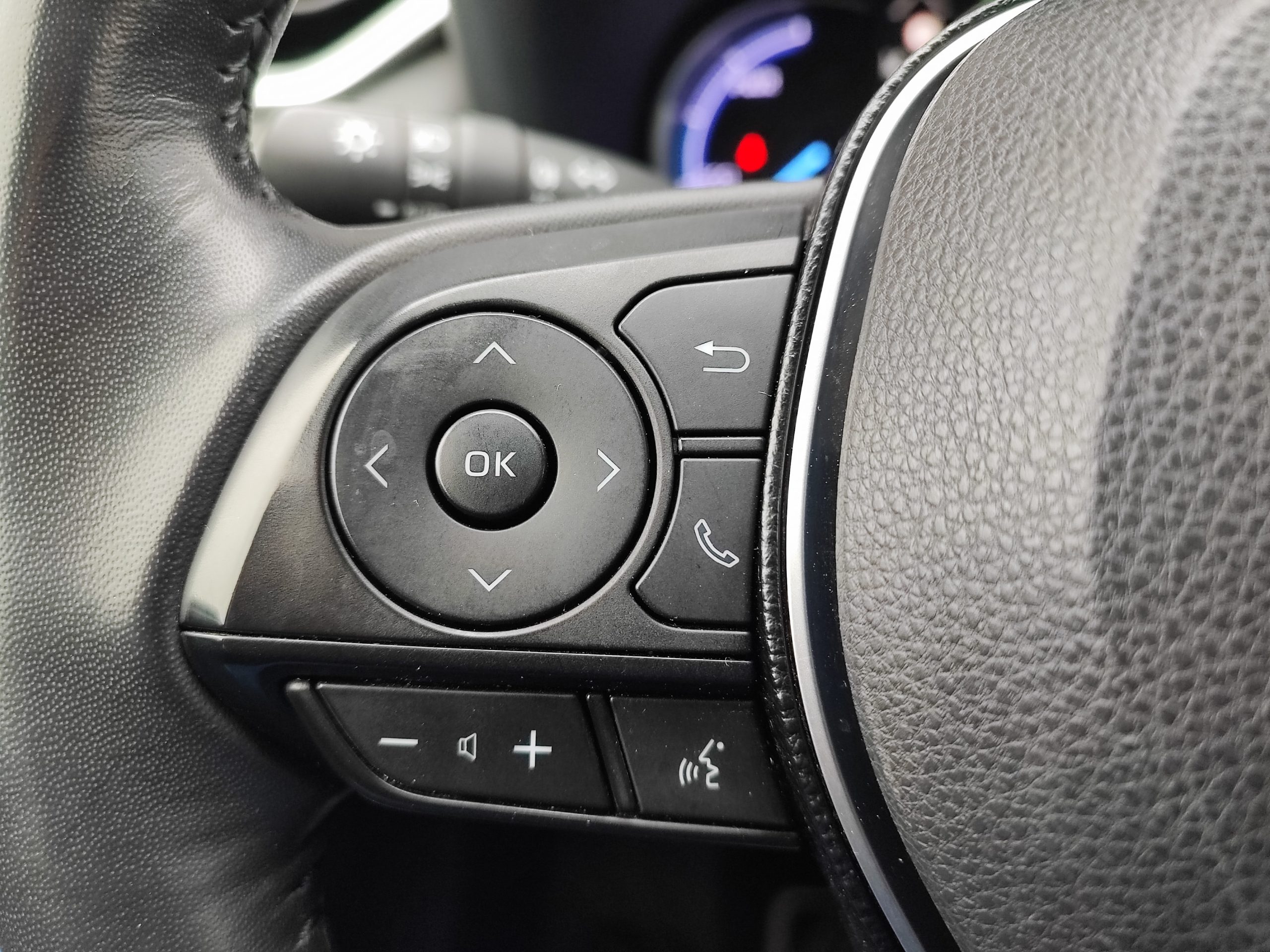 TOYOTA RAV 4 V 2.5 222 HYBRIDE AWD DYNAMIC BUSINESS