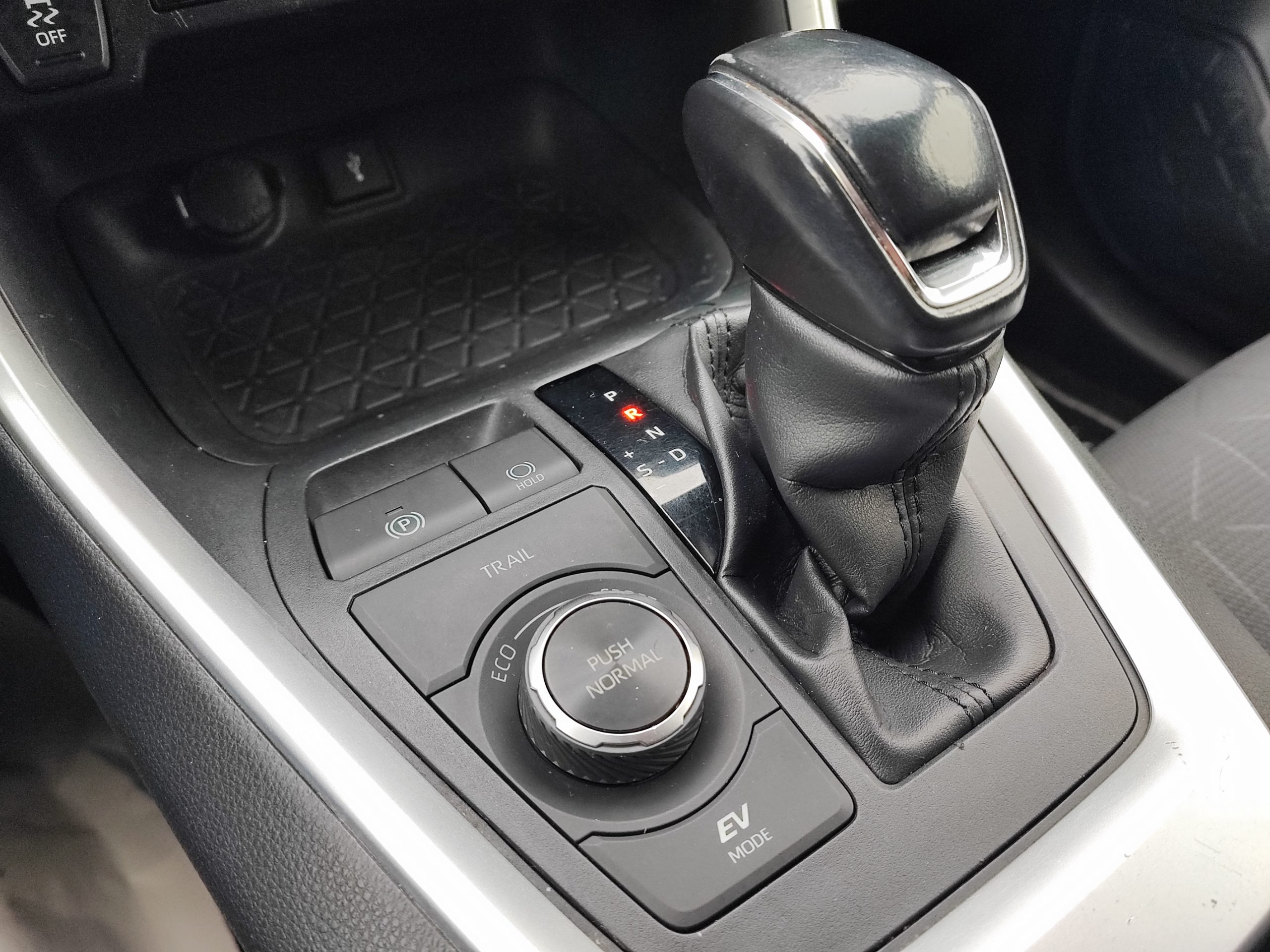 TOYOTA RAV 4 V 2.5 222 HYBRIDE AWD DYNAMIC BUSINESS