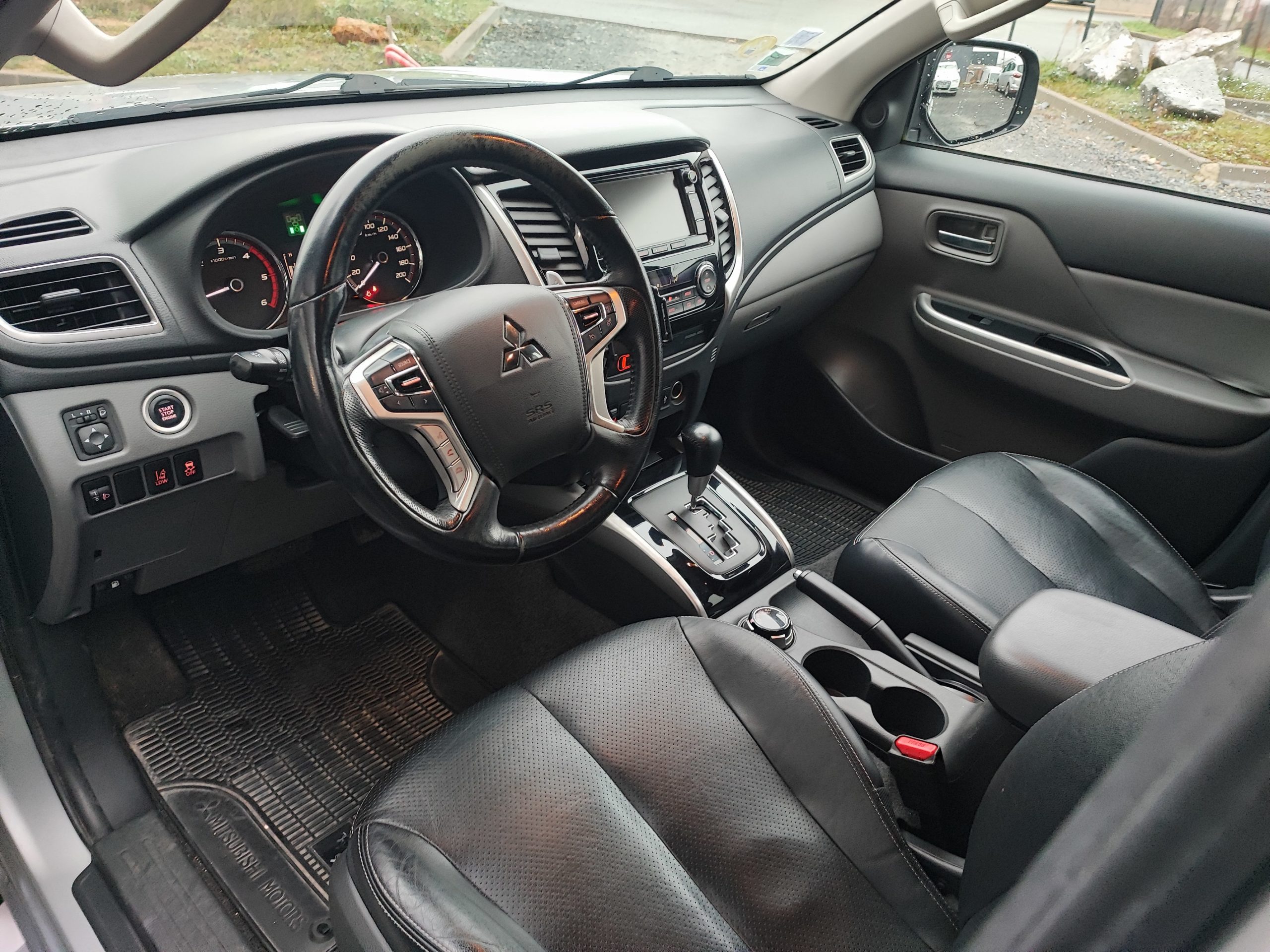 MITSUBISHI L200 III DOUBLE CABINE 2.4DI-D 181 INSTYLE BVA