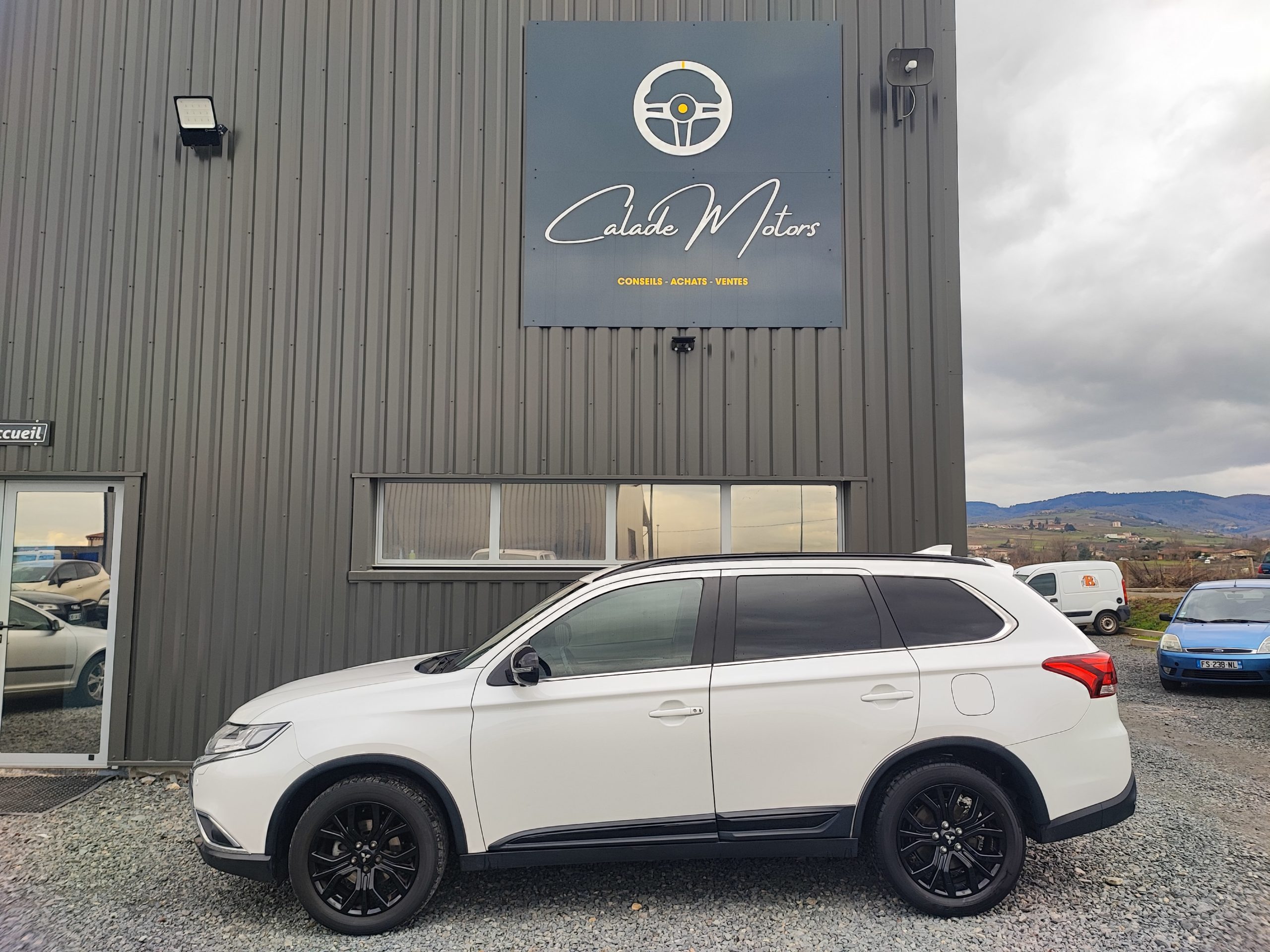 MITSUBISHI OUTLANDER III 2.2 DI-D 150 BLACK COLLECTION+