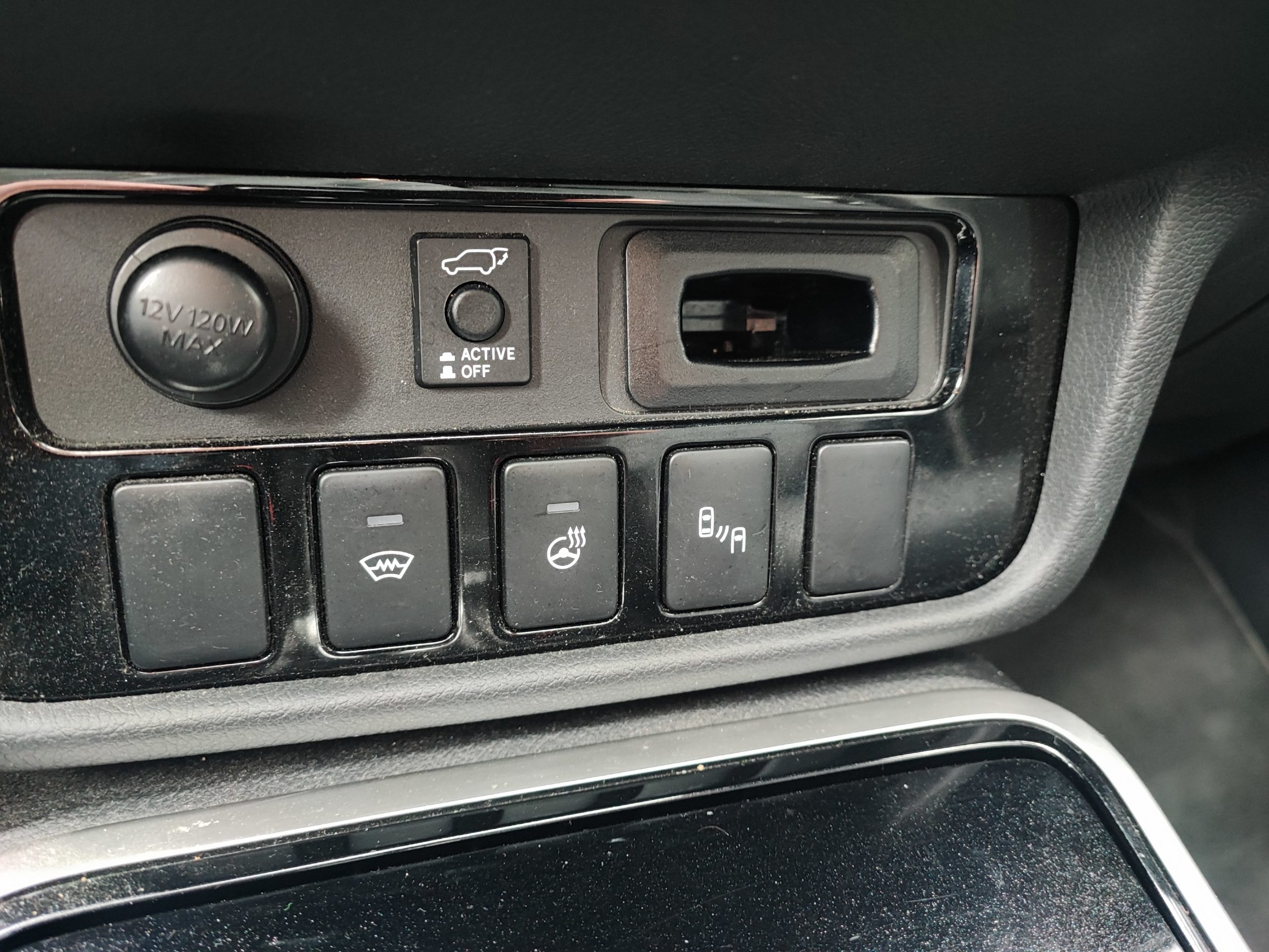 MITSUBISHI OUTLANDER III 2.2 DI-D 150 BLACK COLLECTION+